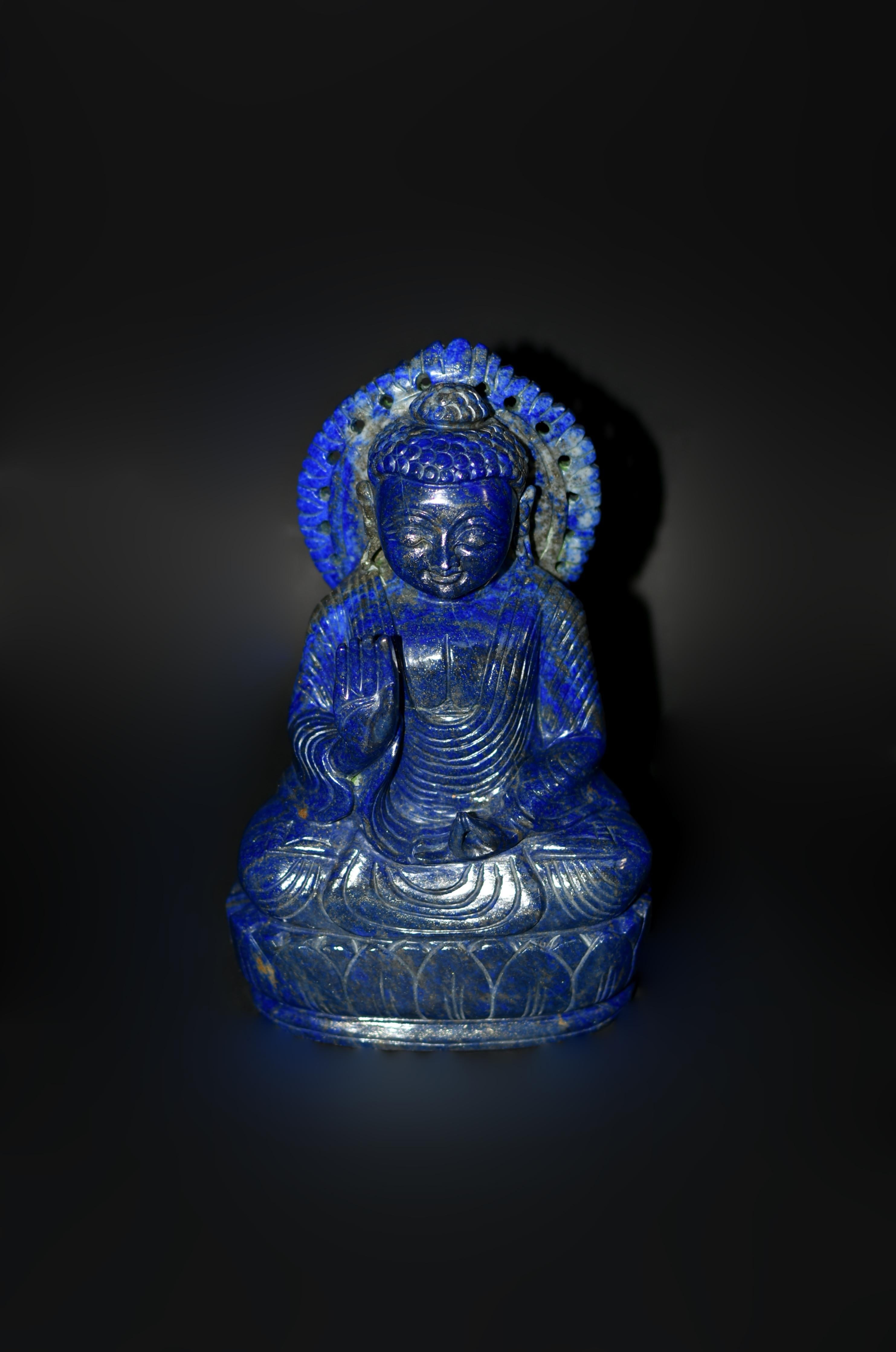 Lapis Lazuli Buddha Statue Hand Carved 6 lbs For Sale 7