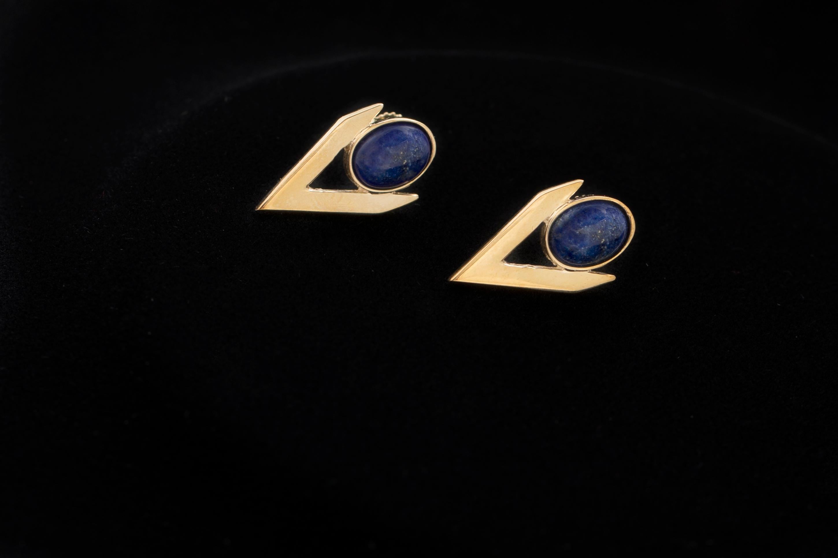 Lapis Lazuli Cabochon Earring Pair in 9 Carat Gold from Iosselliani In New Condition For Sale In Rome, IT