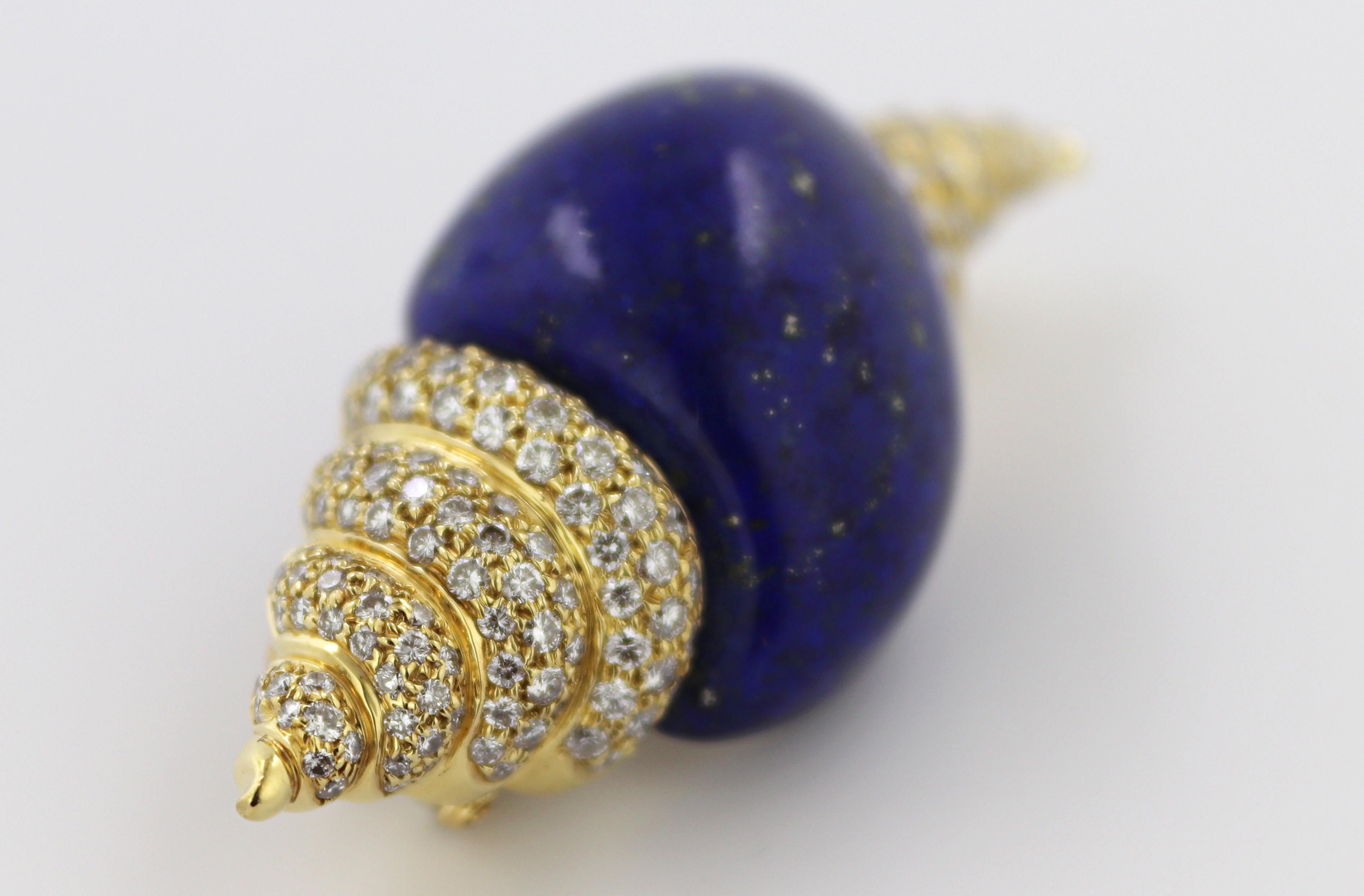 Mixed Cut Lapis Lazuli, Diamond 18k Yellow Gold Seashell Brooch For Sale