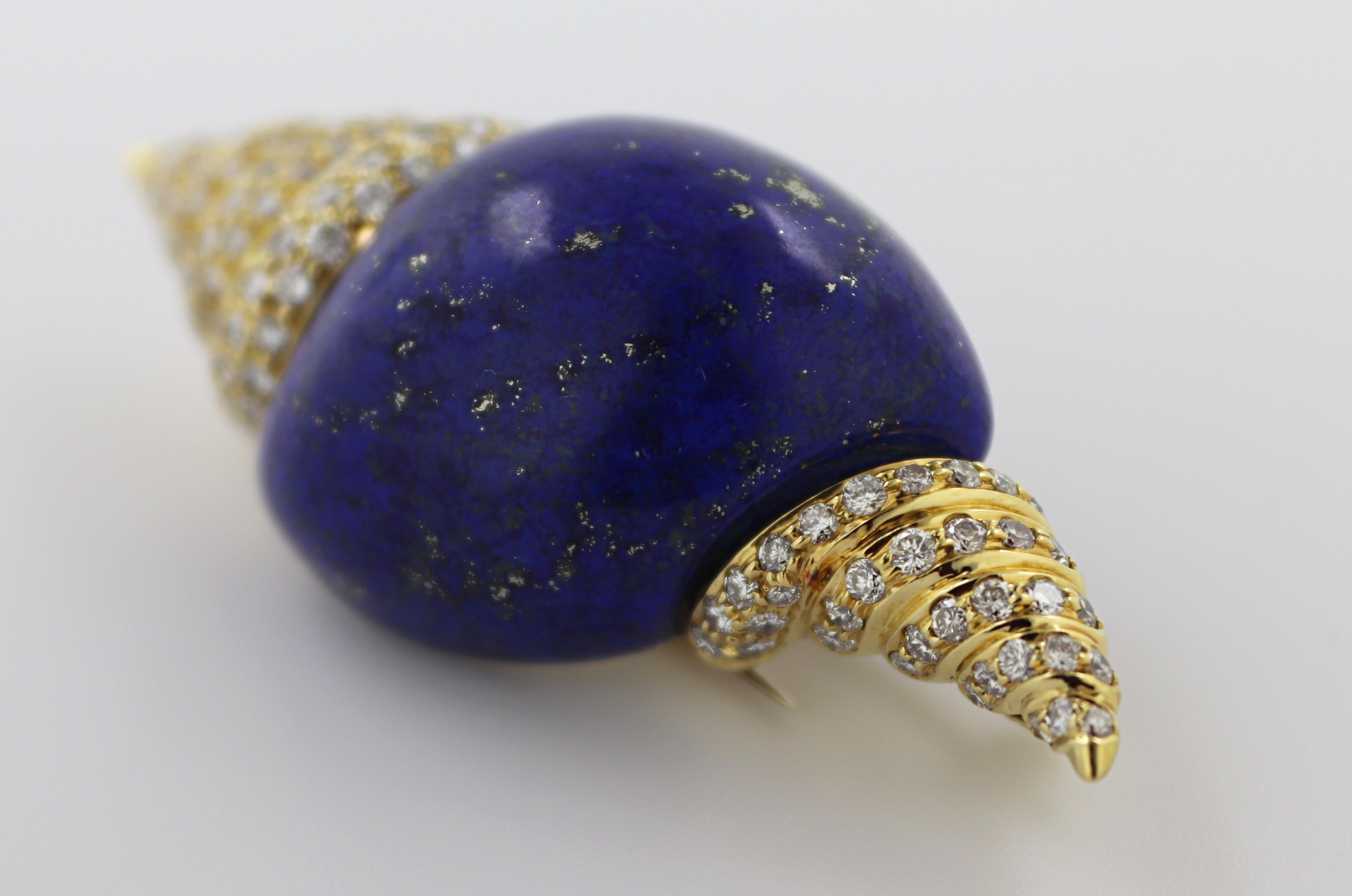 Women's or Men's Lapis Lazuli, Diamond 18k Yellow Gold Seashell Brooch For Sale