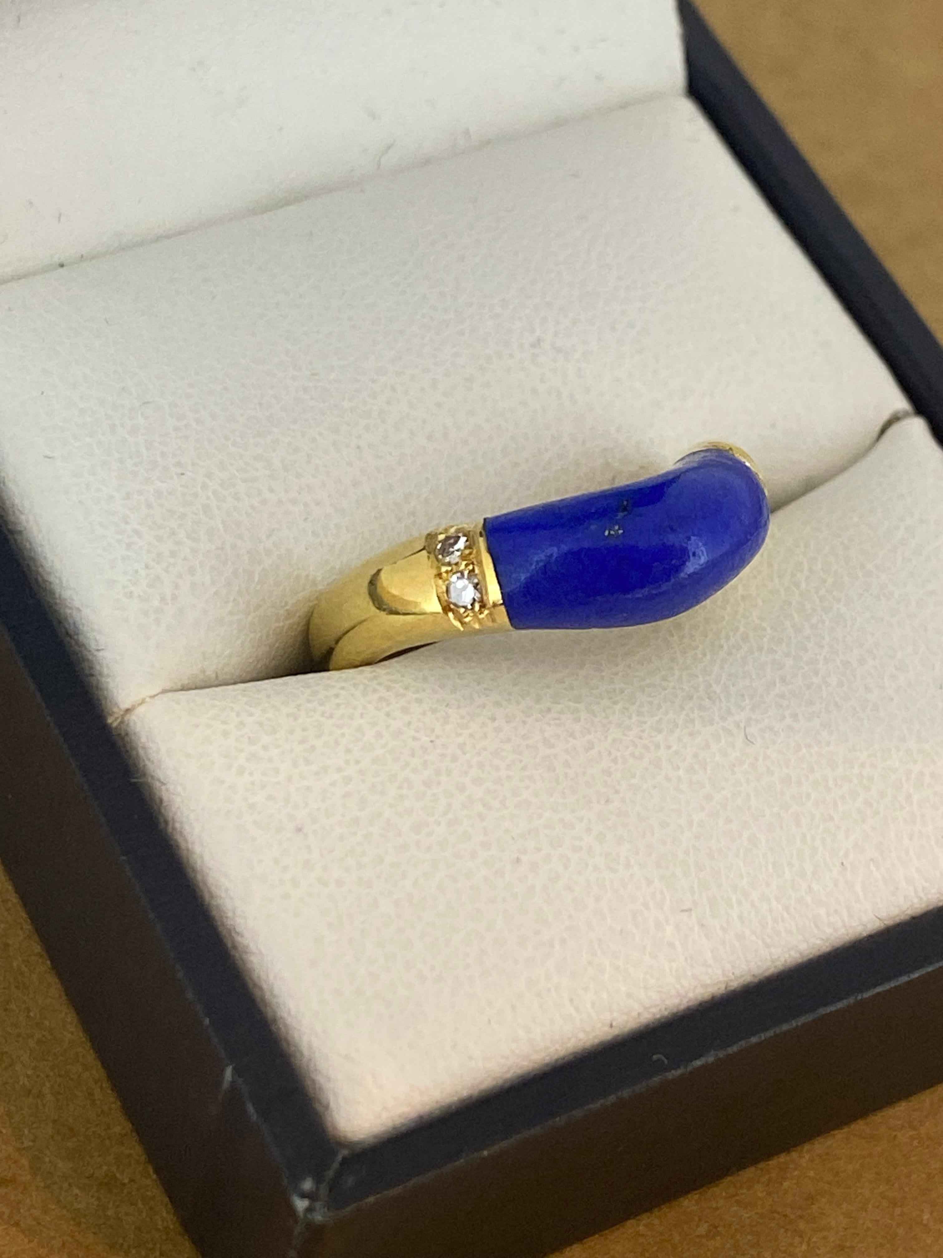 Cabochon Lapis Lazuli, Diamond 18K Yellow Gold U-Shaped Ring, Italy, Retro, c1960's. For Sale