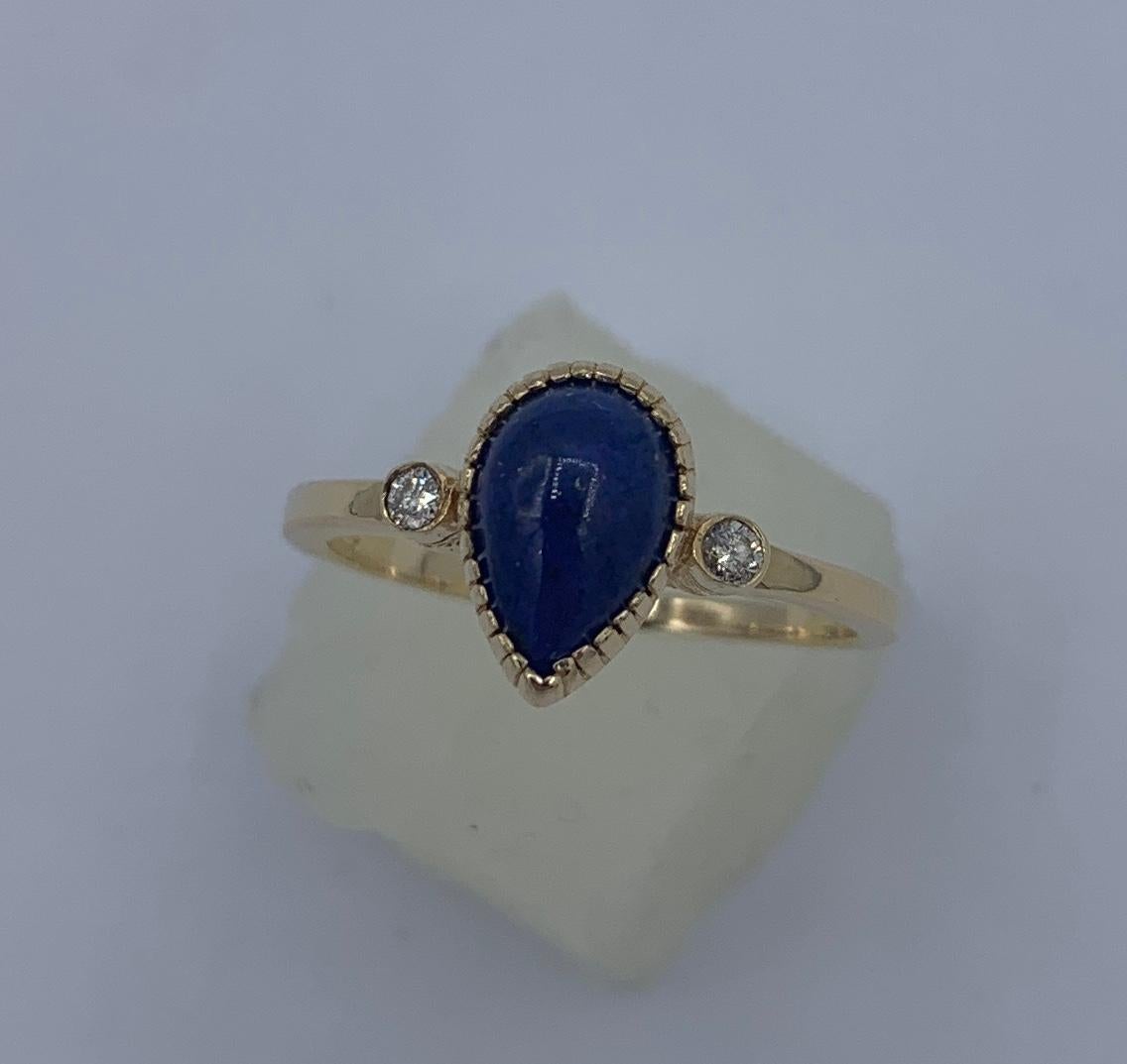 Lapis Lazuli Diamond Ring 14 Karat Yellow Gold Retro Mid-Century Modern In Excellent Condition For Sale In New York, NY