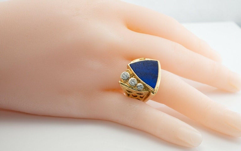 Lapis Lazuli Diamond Ring 18K Gold Geometric Vintage For Sale 1