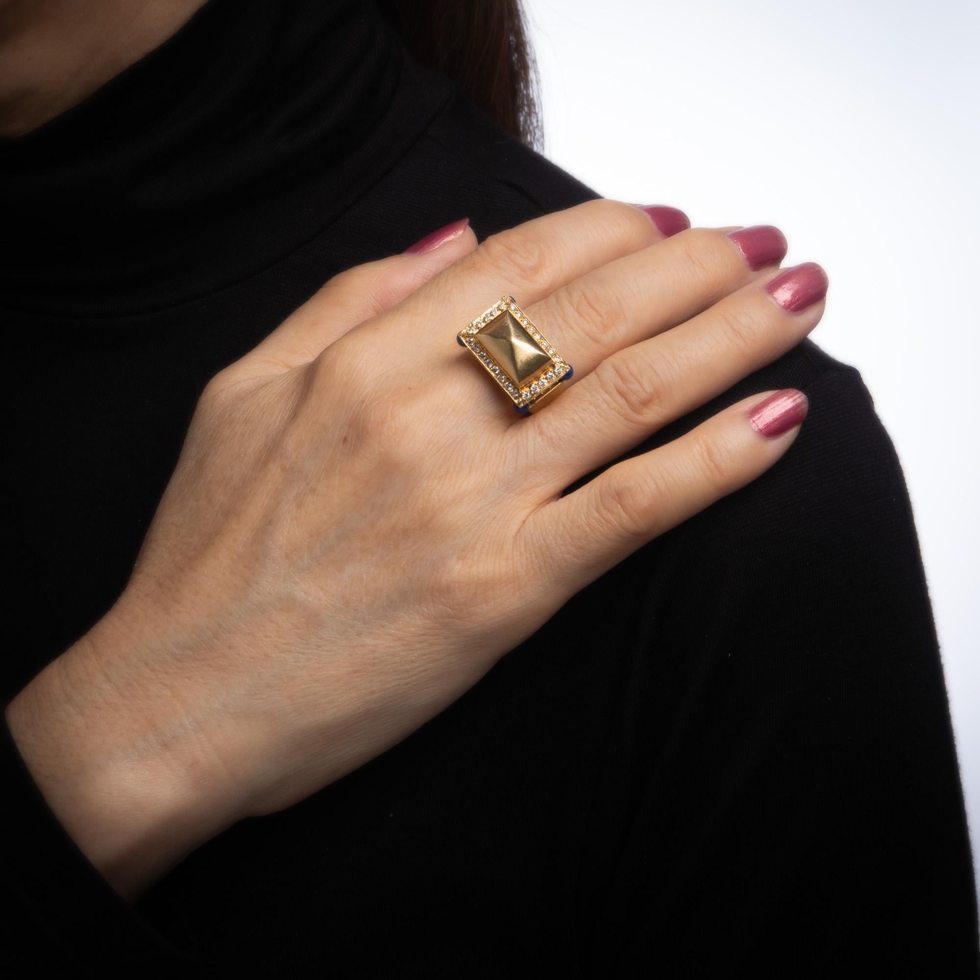 Lapis Lazuli Diamond Temple Ring Vintage 18k Yellow Gold Square Mount Jewelry In Good Condition In Torrance, CA