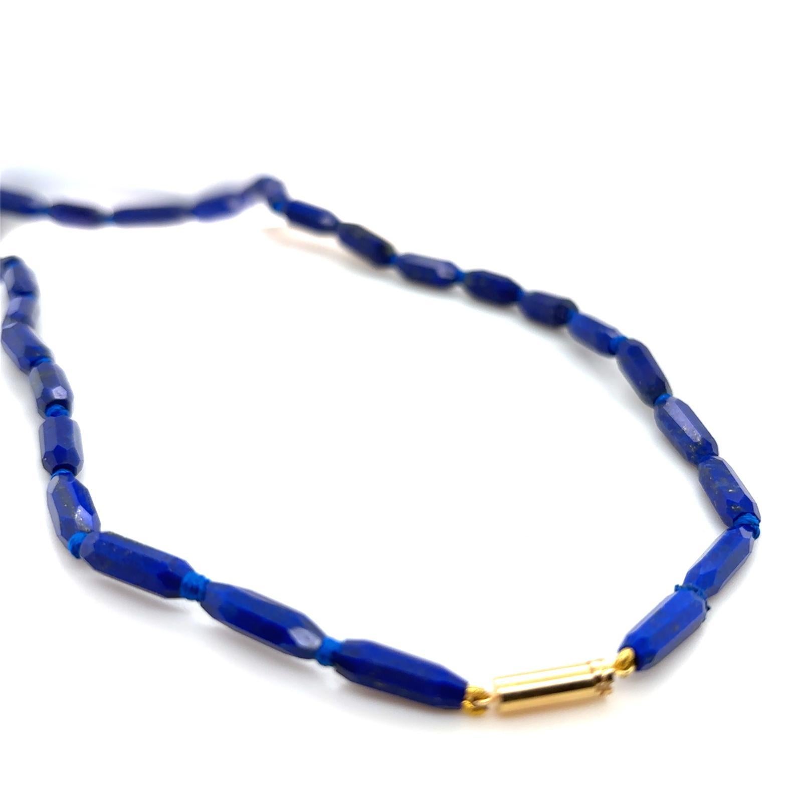 Collier à perles facettées en or jaune 18 carats et lapis-lazuli Pour femmes en vente