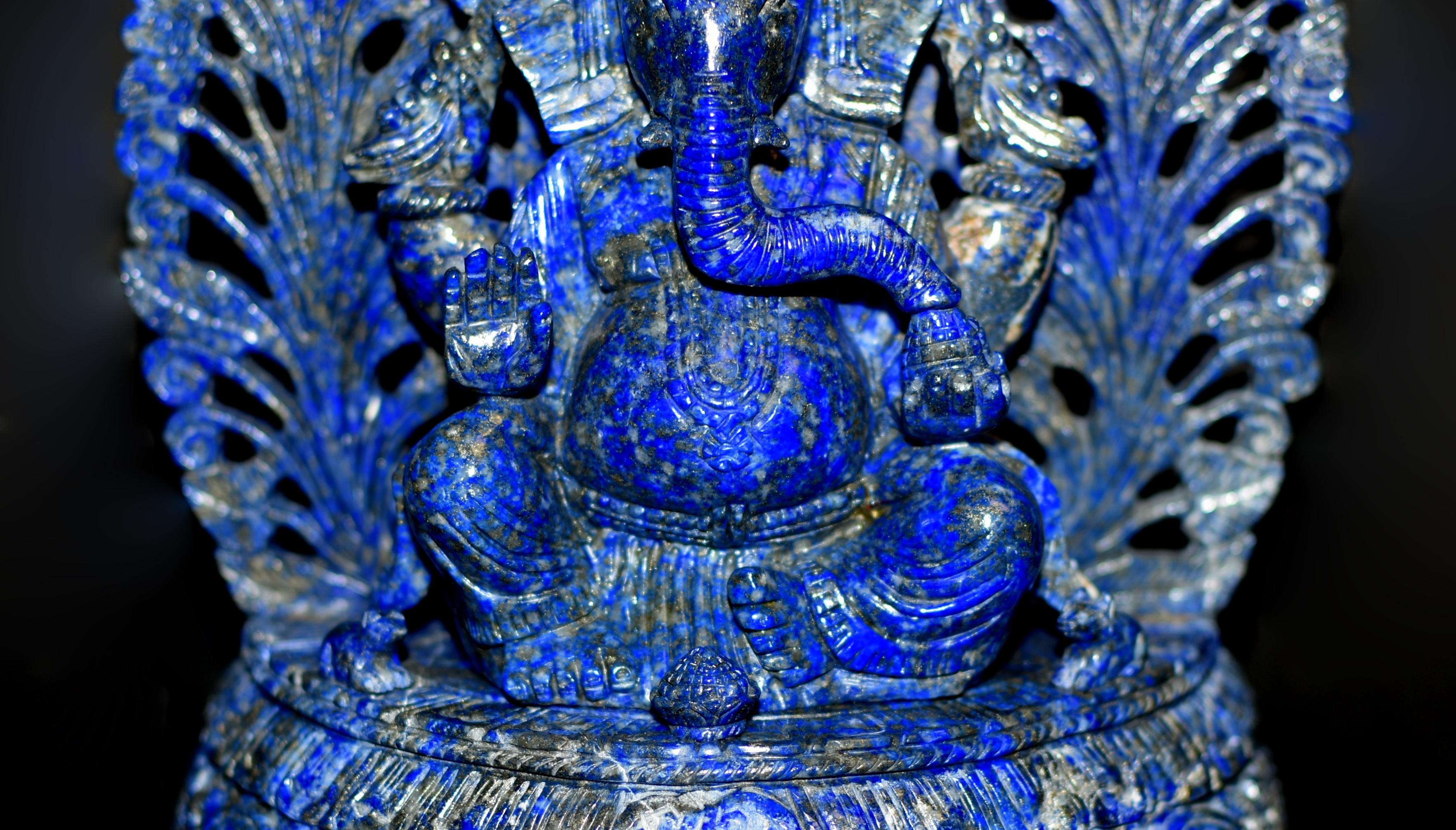 Contemporary Natural Lapis Lazuli Ganesh Top Grade Finely Carved 