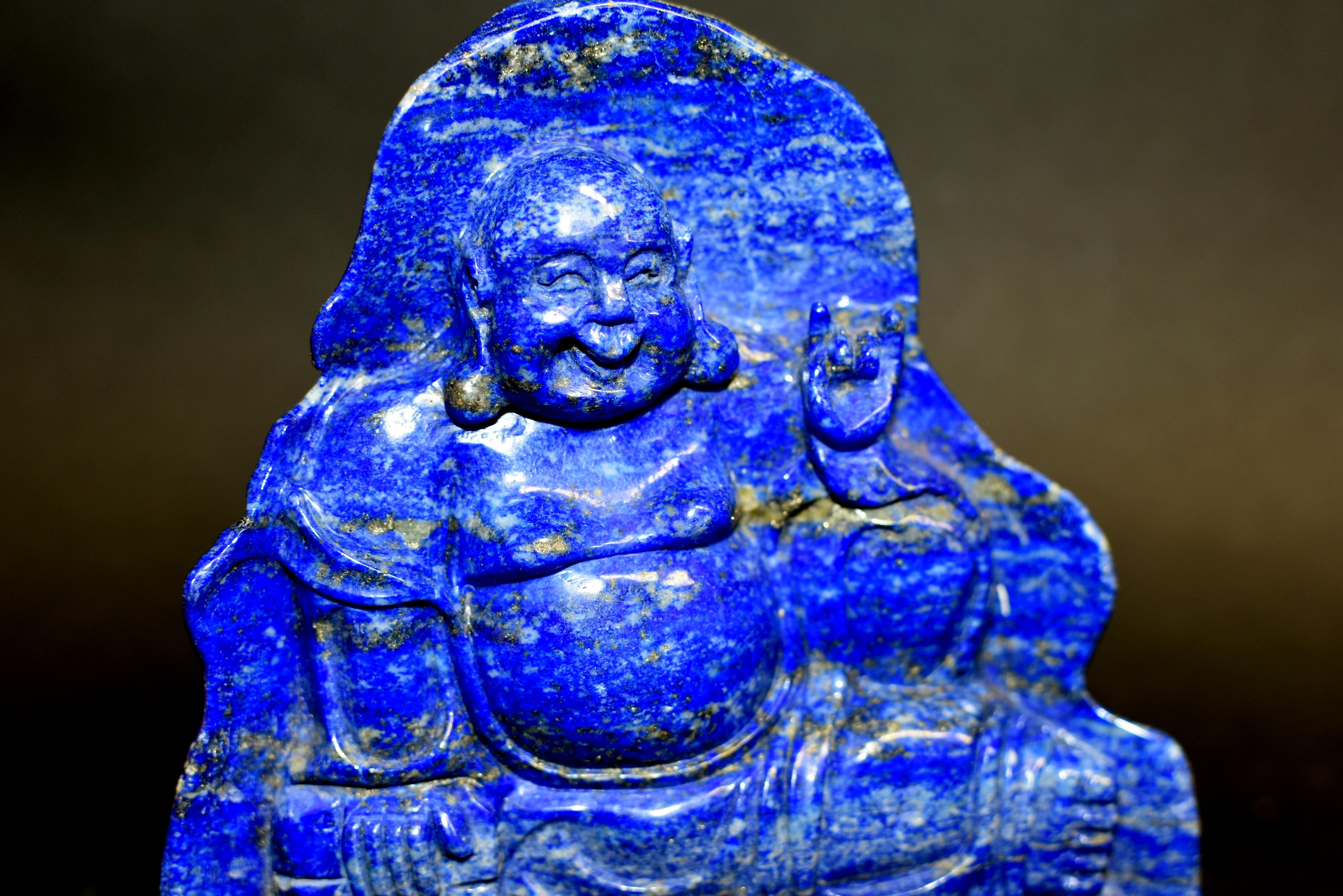 Lapis Lazuli Happy Buddha Statue In Excellent Condition For Sale In Somis, CA