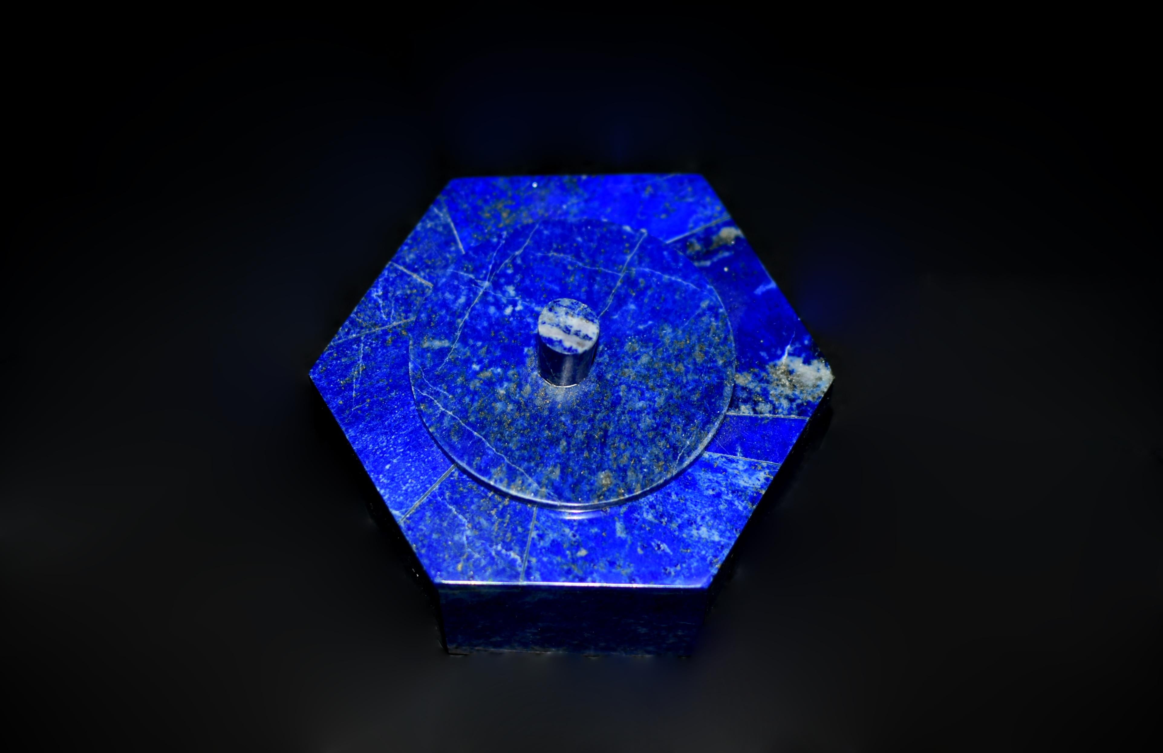 Caja hexagonal de lapislázuli 3,5 en venta 6