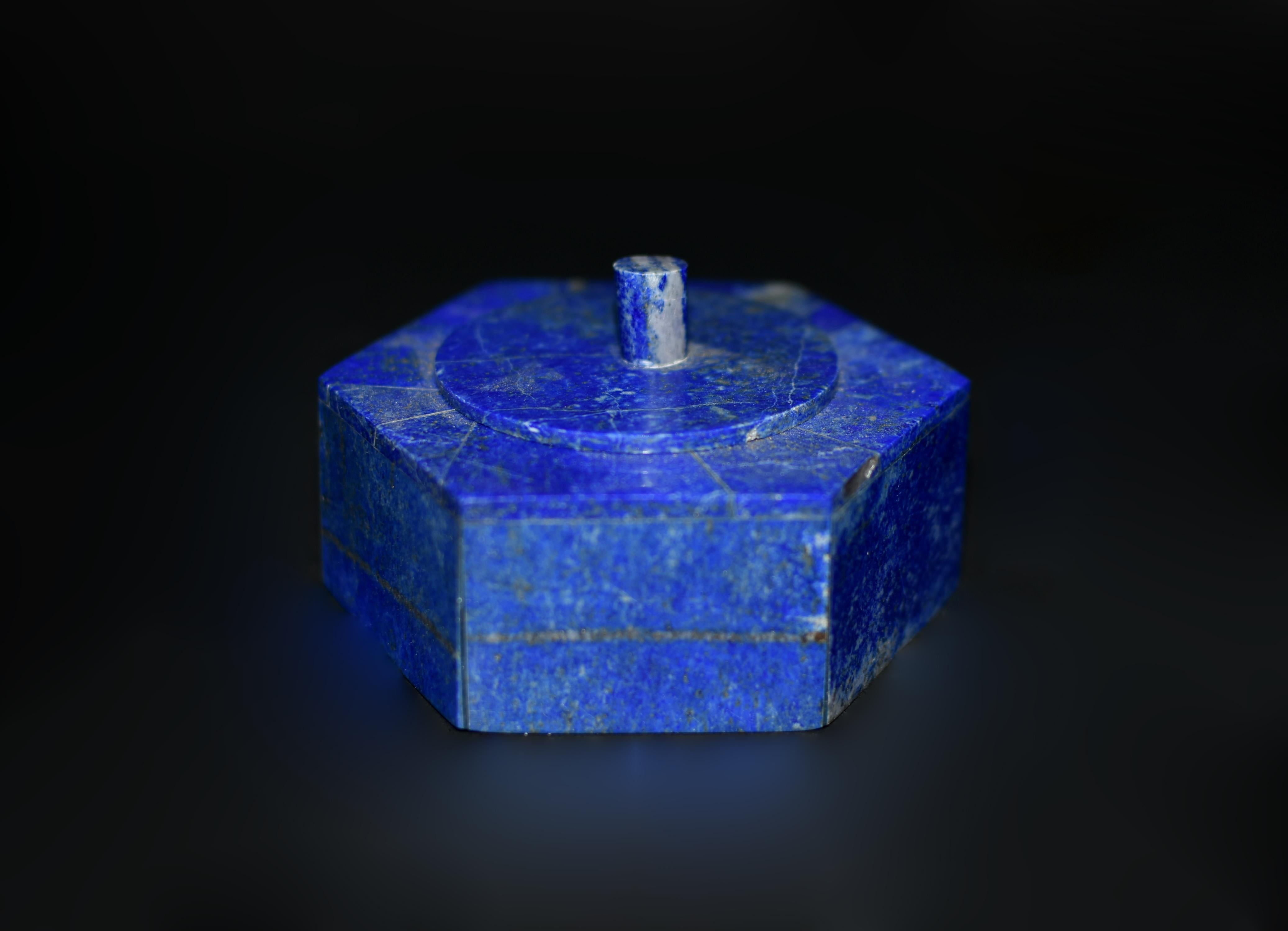 Caja hexagonal de lapislázuli 3,5 Hecho a mano en venta