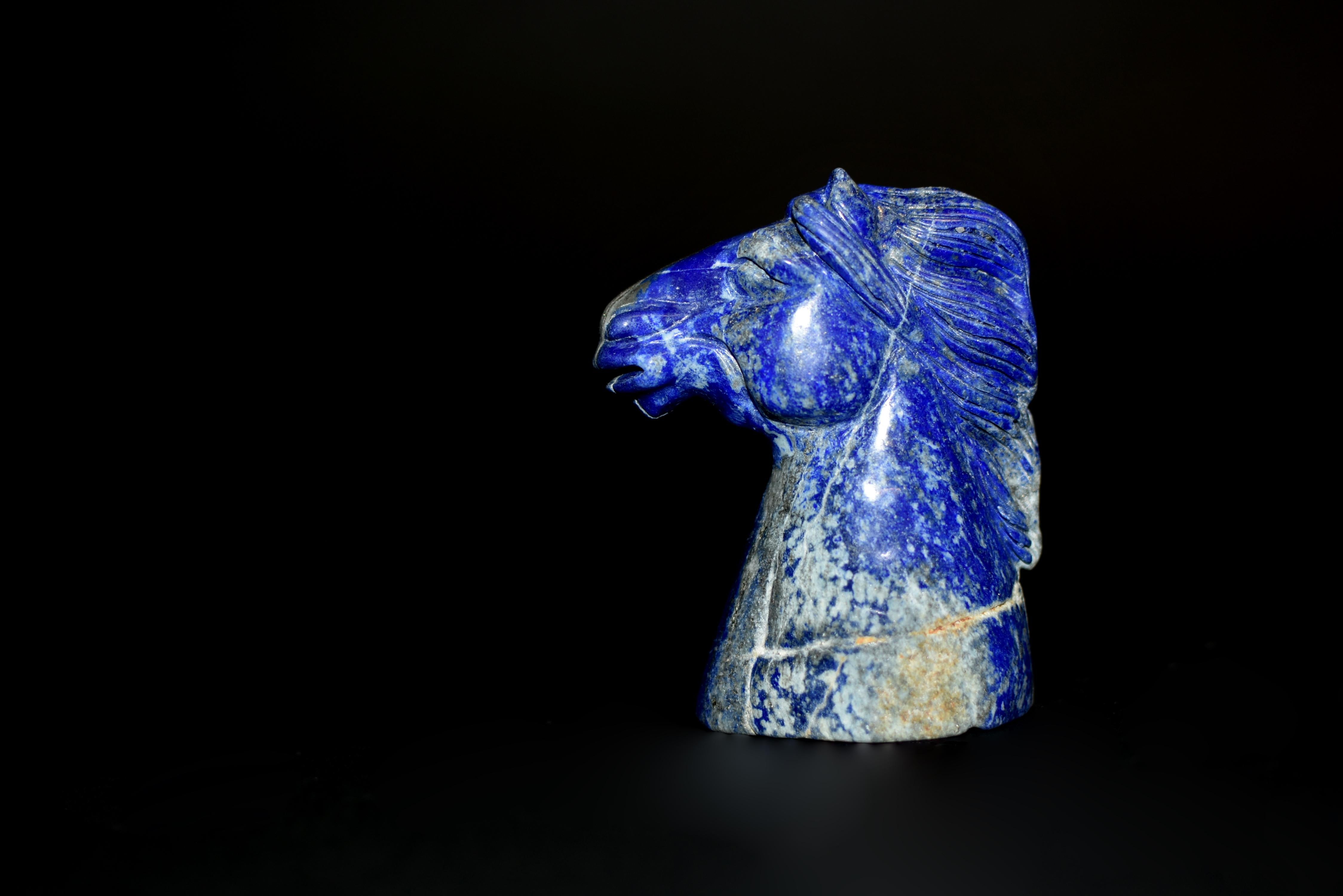 20ième siècle Chevalier à cheval Lapis Lazuli en vente