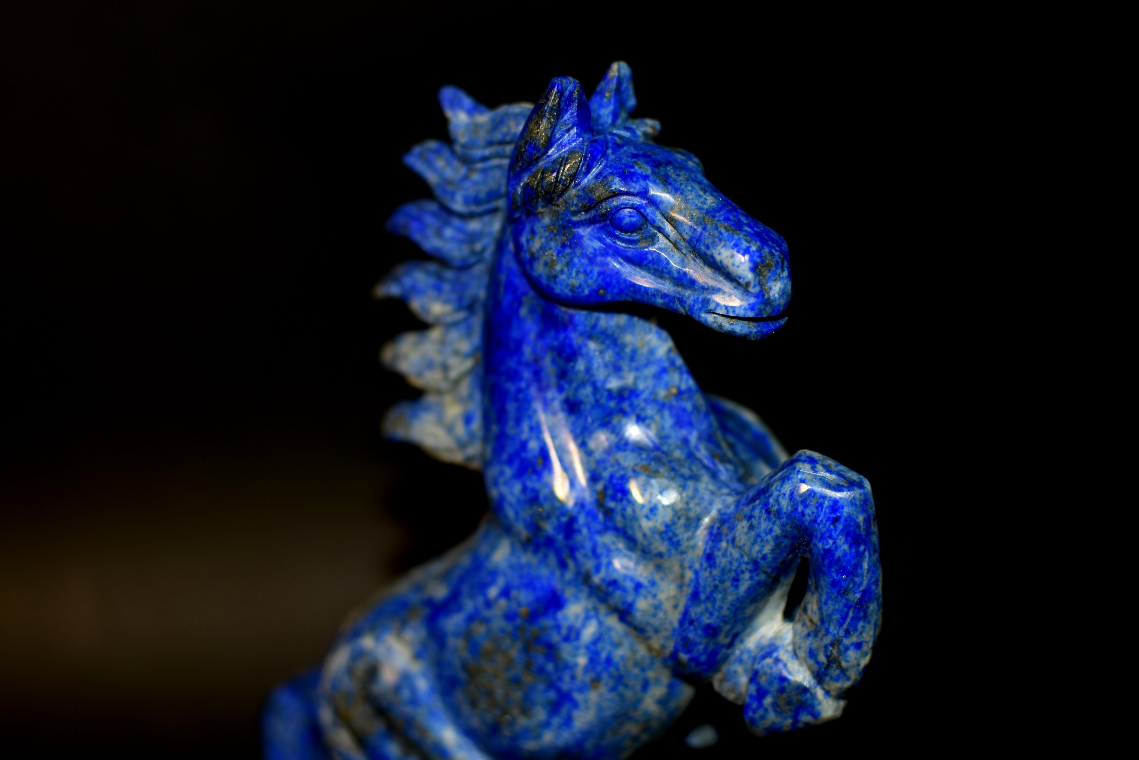 Statue de cheval en lapis-lazuli en vente 3