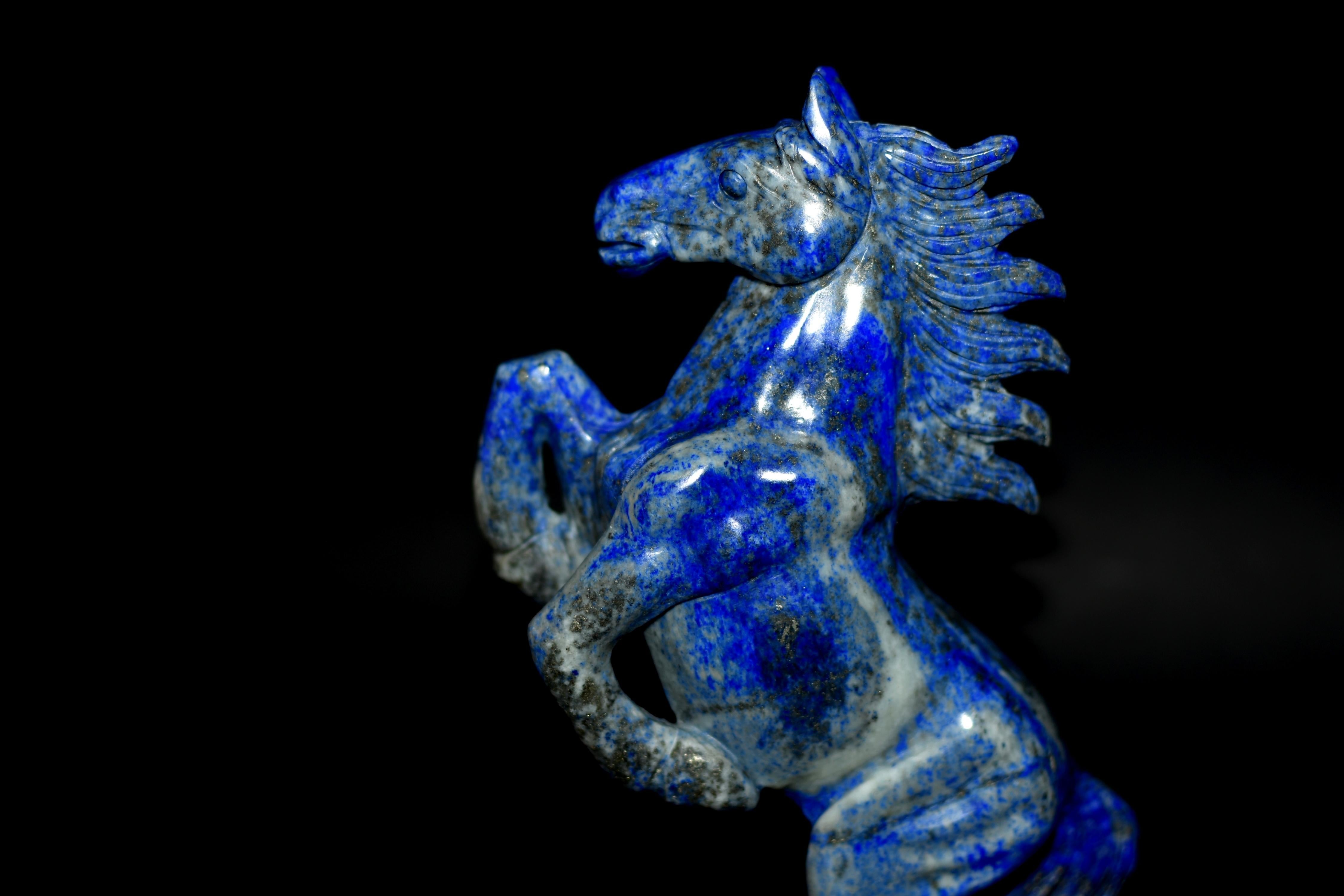 Statue de cheval en lapis-lazuli en vente 6
