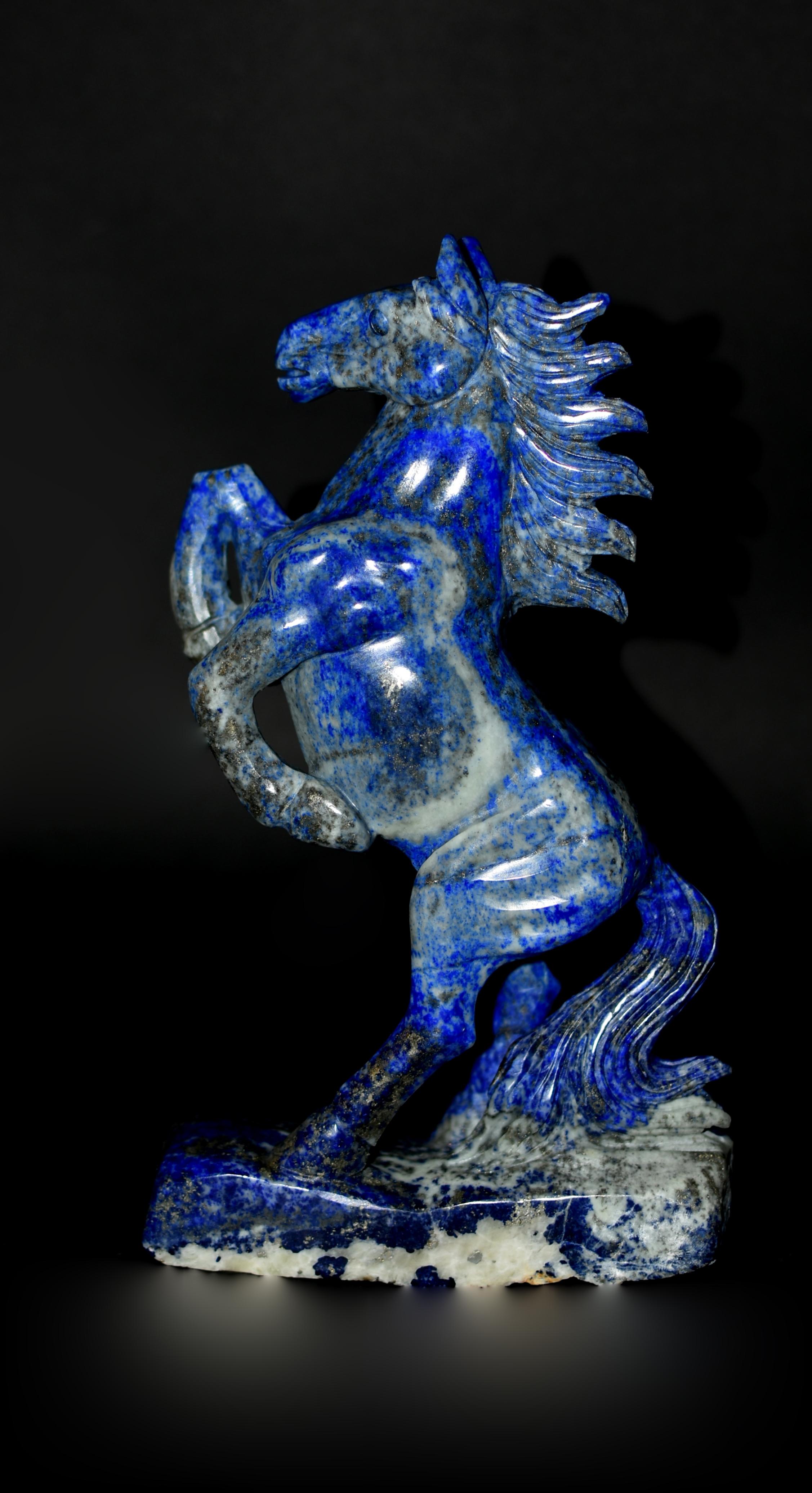 Statue de cheval en lapis-lazuli en vente 8