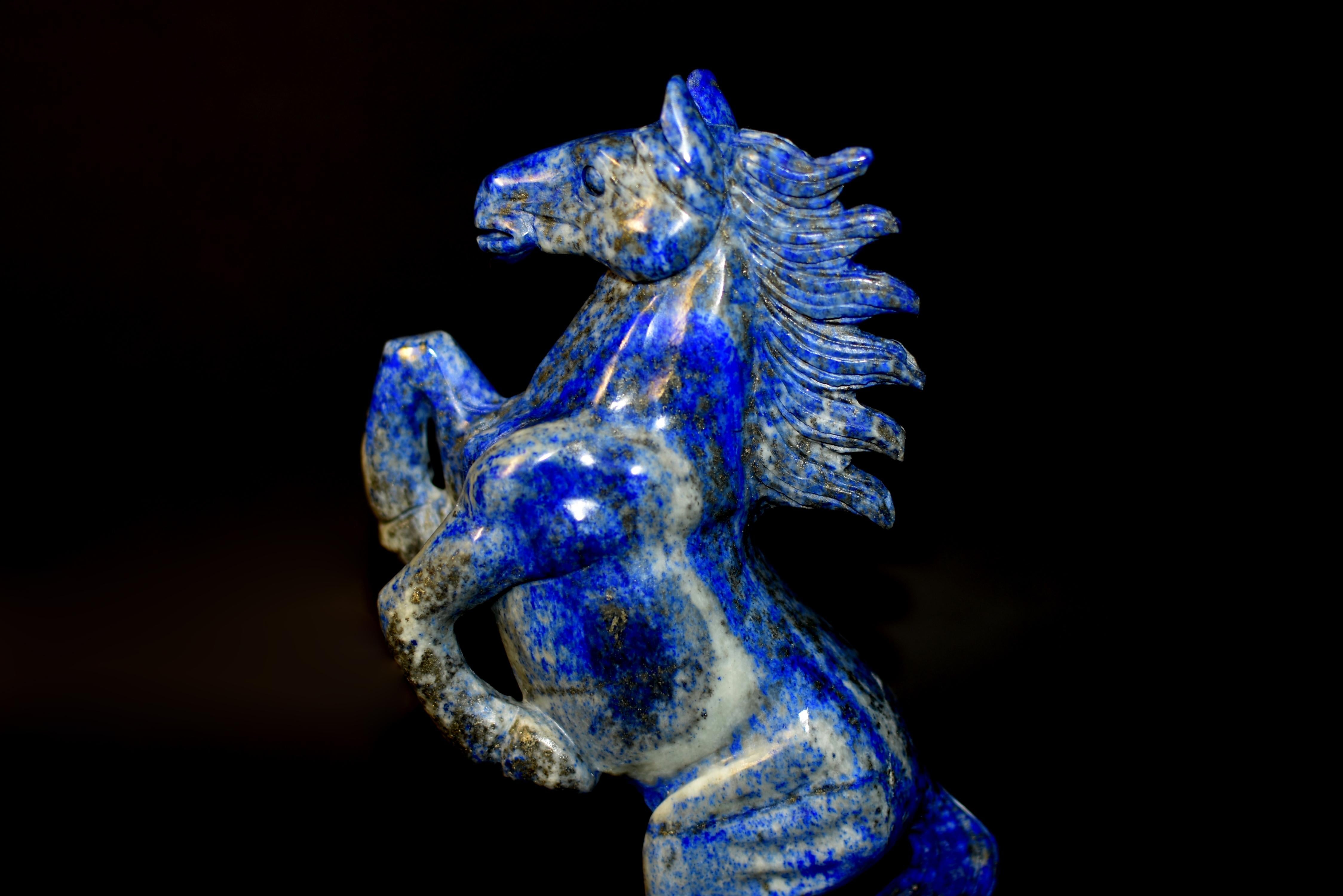 Statue de cheval en lapis-lazuli en vente 2