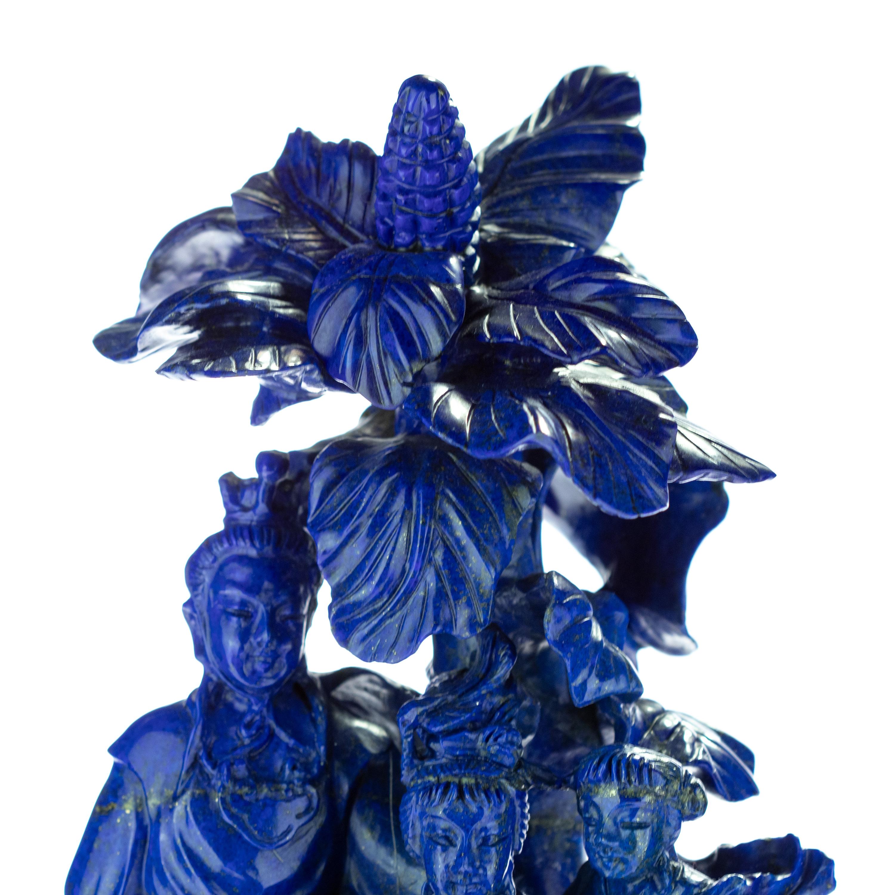 Lapis Lazuli Imperial Family Carved Flower Gemstone Asian Art Statue Sculpture In Excellent Condition For Sale In Milano, IT
