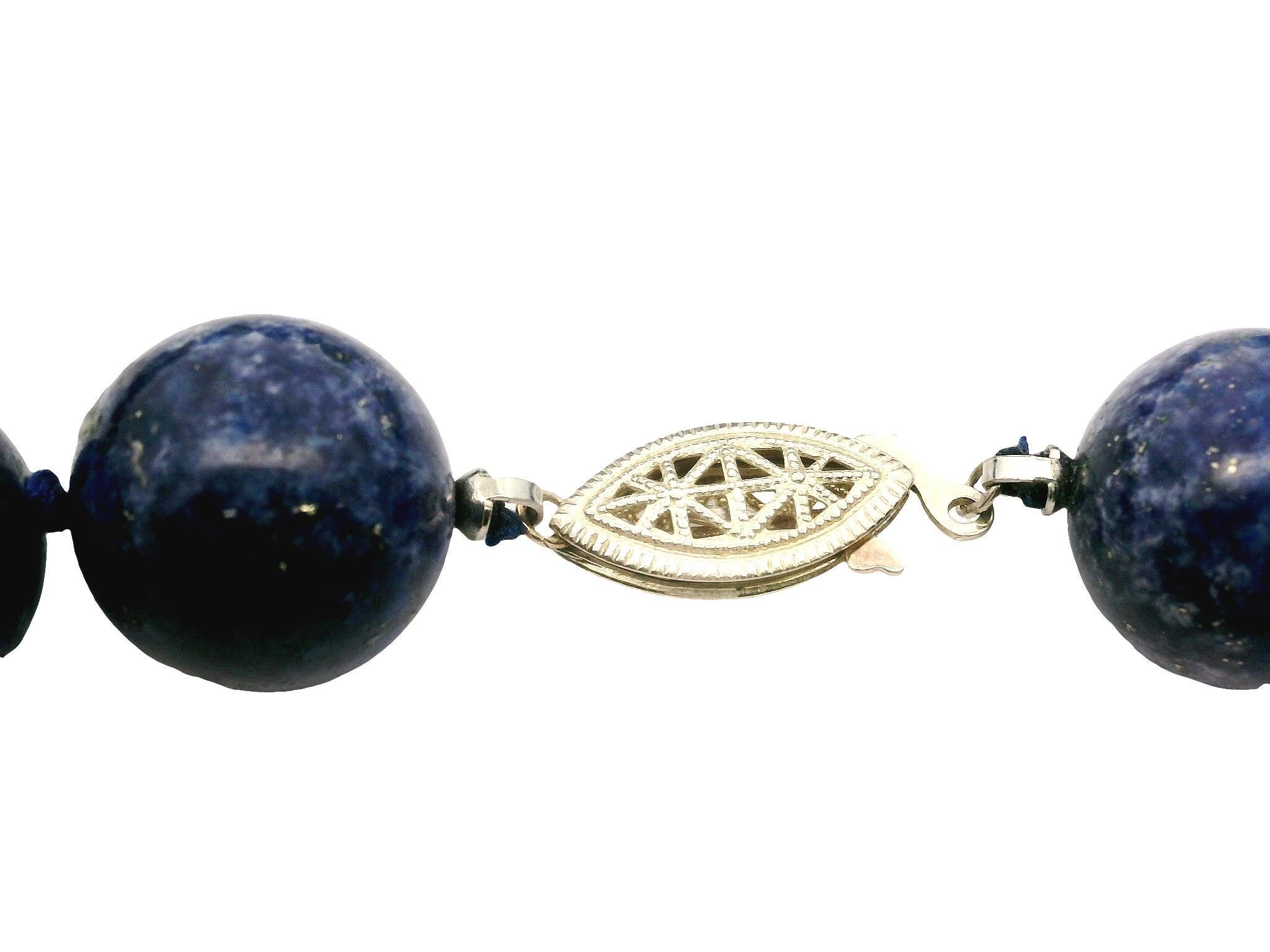 Donna Collana con perle grandi di Lapislazzuli con chiusura in argento Sterling e perline in oro 14k in vendita