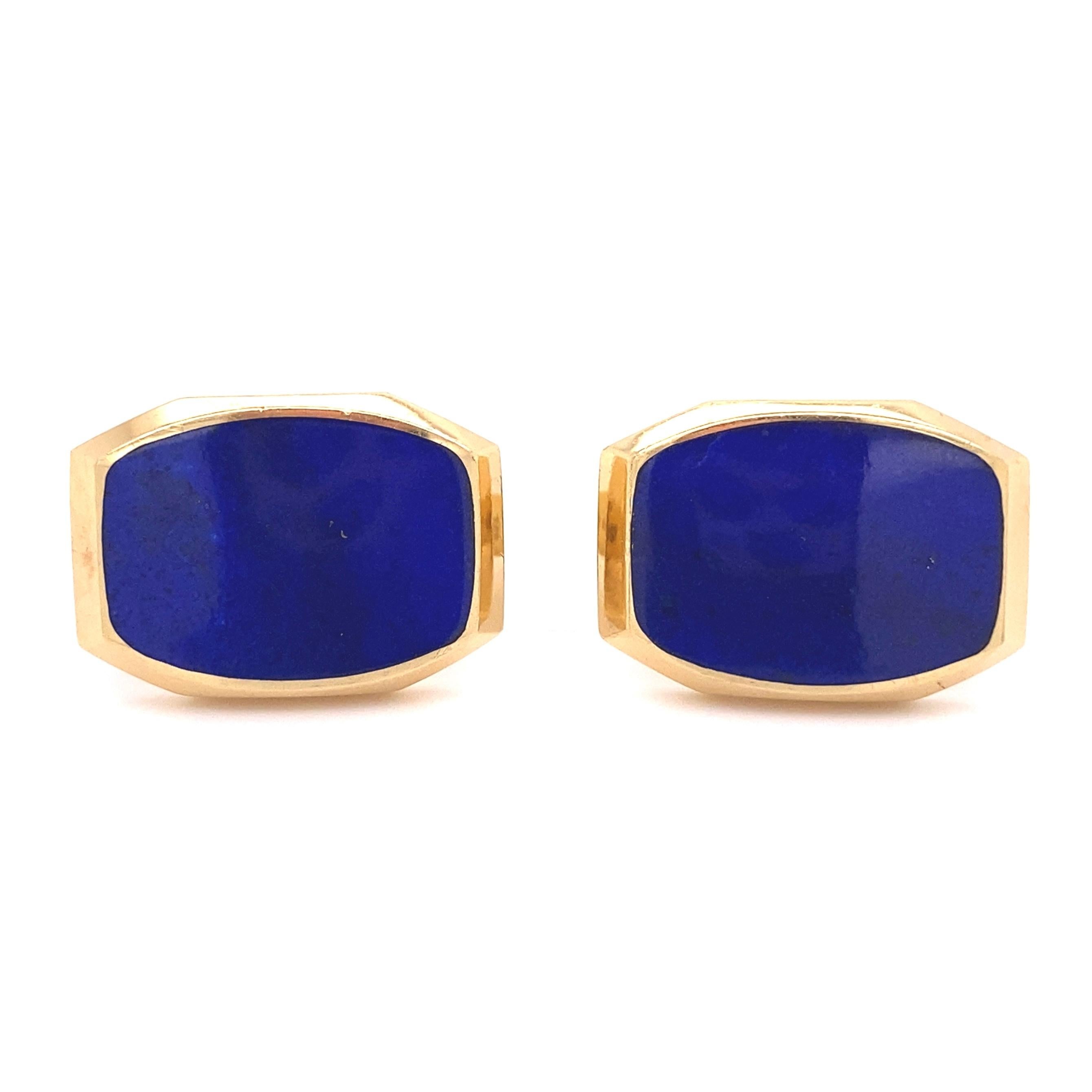 Handsome pair of High Quality Natural Lapis Lazuli Angular Cufflinks, Hand crafted in 14 Karat yellow Gold. Dimensions 0.81”w x 0.57”h x 0.77”d. Signed: KW for KURT WAYNE. Marked: 585 KW 143910 & 143970. In excellent condition, recently