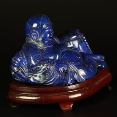 Sculpture d'art asiatique du Bouddha rieur en lapis-lazuli naturel sculpté