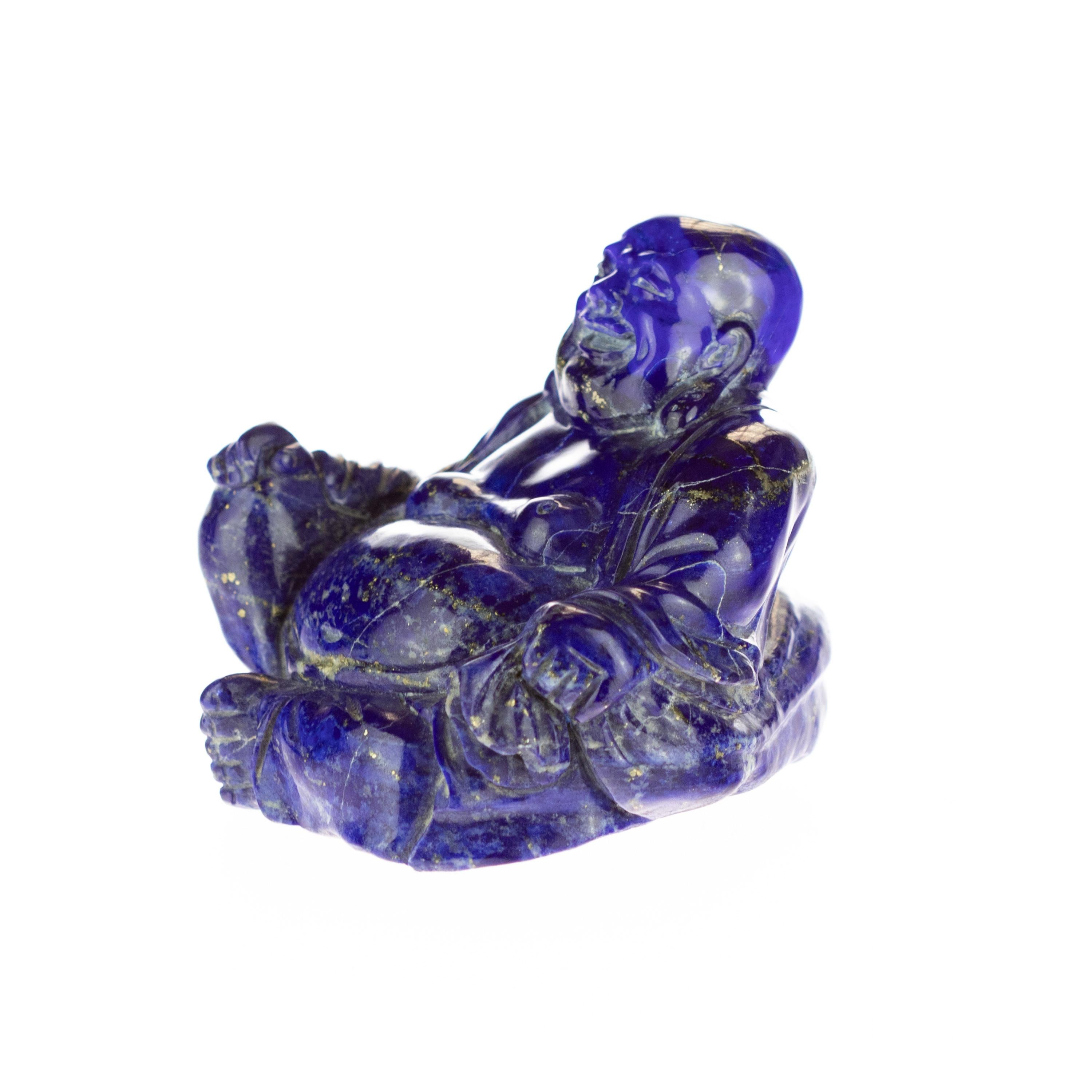 Important acquisition in the late 1970s in Hong Kong. This gentil gemstone offers a passionate color in a precious way. Carved with extreme detail by fantastic local artists which transform raw stones into unique art works. In ancient China, 1100