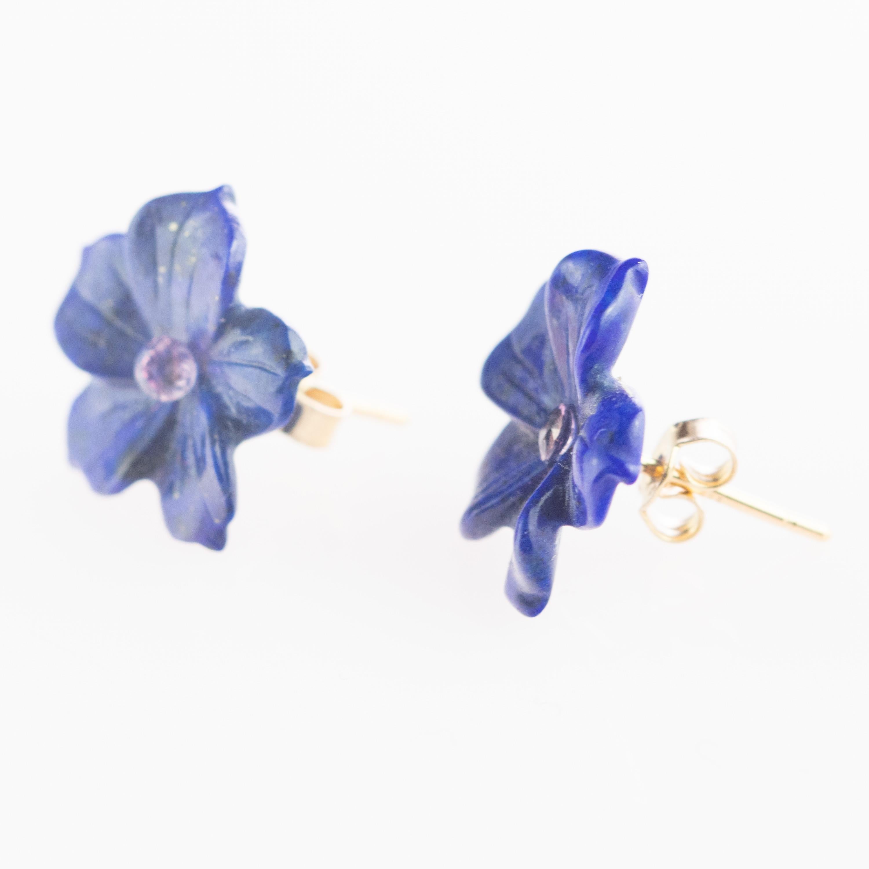Lapis Lazuli Pink Sapphire Flower Handmade 14 Karat Gold Italian Stud Earrings In New Condition In Milano, IT