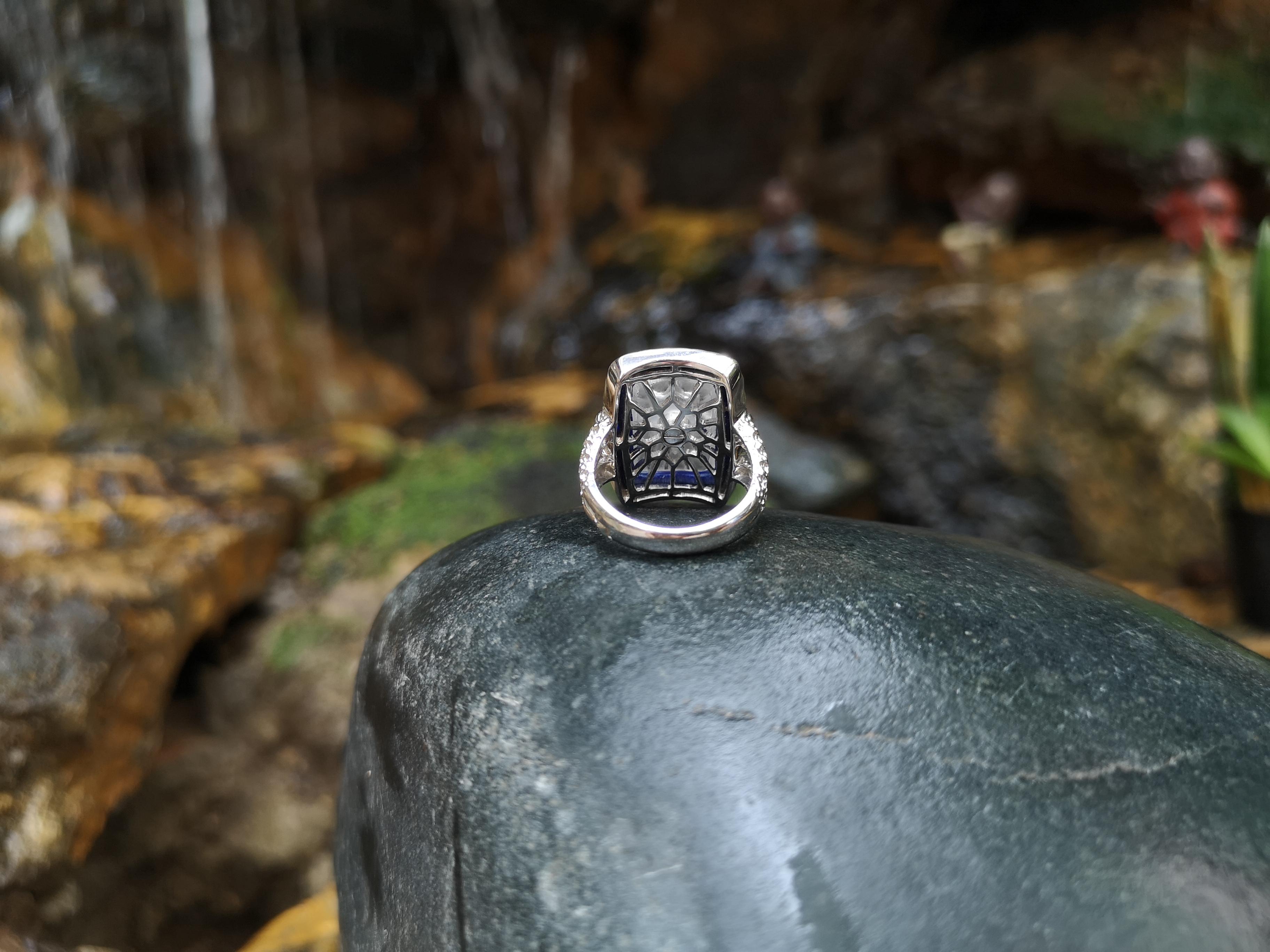 Anello con lapislazzuli, quarzo e diamanti incastonati in oro bianco 18 carati in vendita 1
