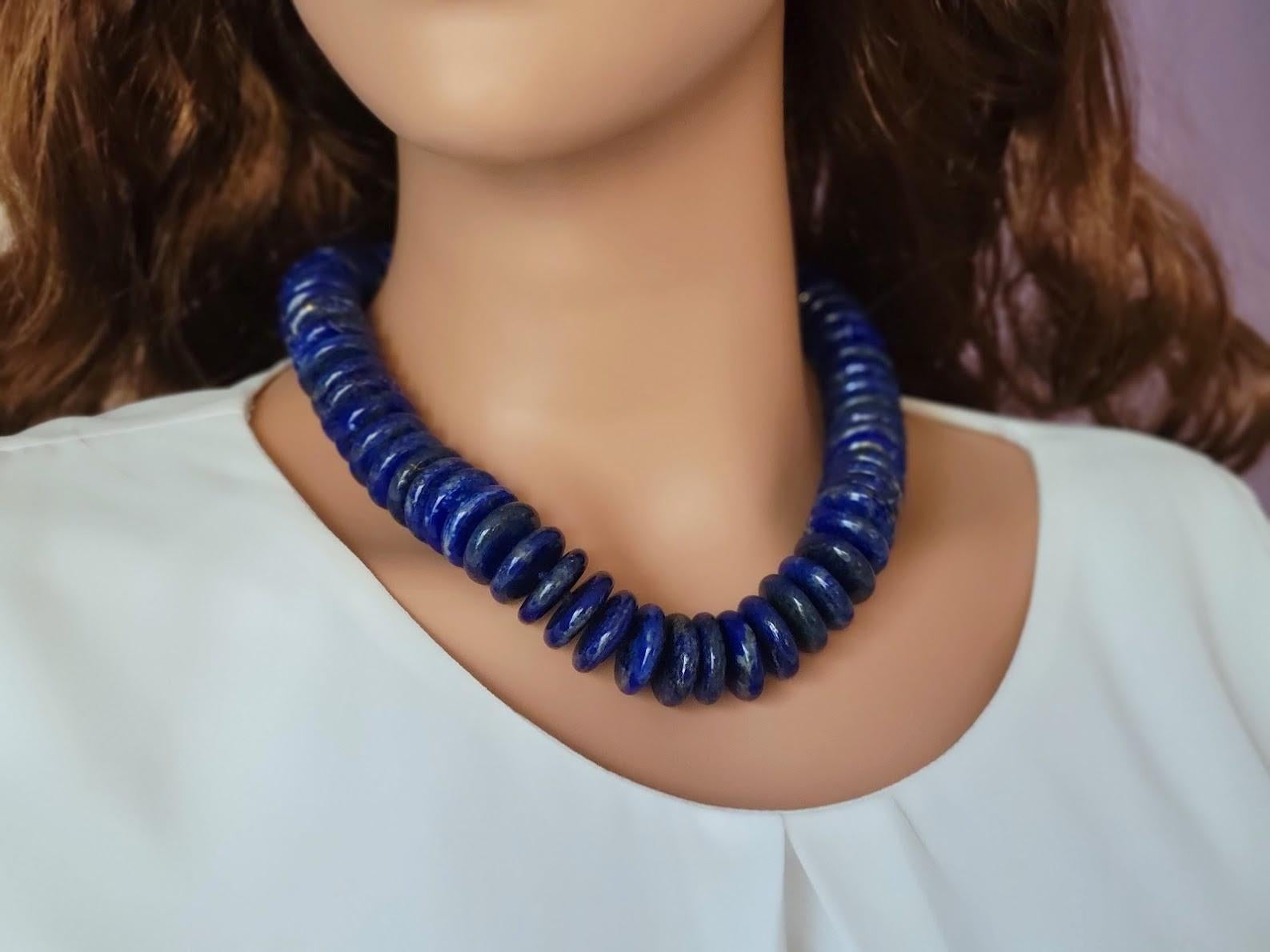 Lapis Lazuli Rondelle Beads Necklace In Excellent Condition For Sale In Chesterland, OH