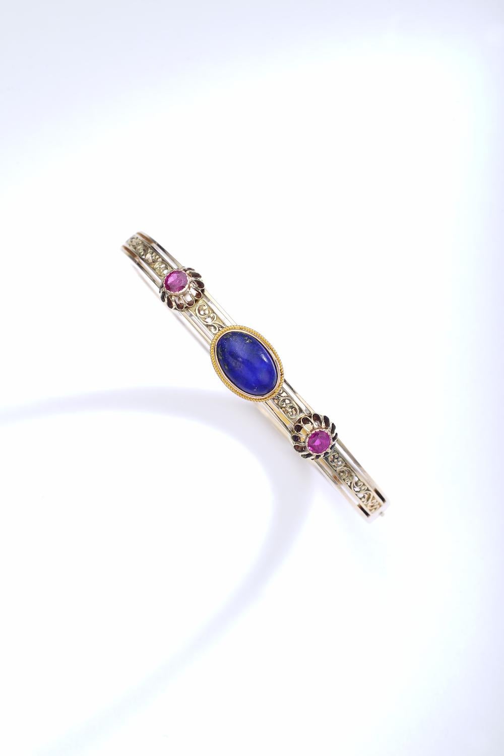 Lapis Lazuli Ruby Gold Bangle Bracelet In Excellent Condition In Geneva, CH