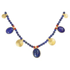 Lapislazuli Skarabäus Nugget Halskette 16" - Ägyptische Revive, 18K Sonnenscheiben, Koralle
