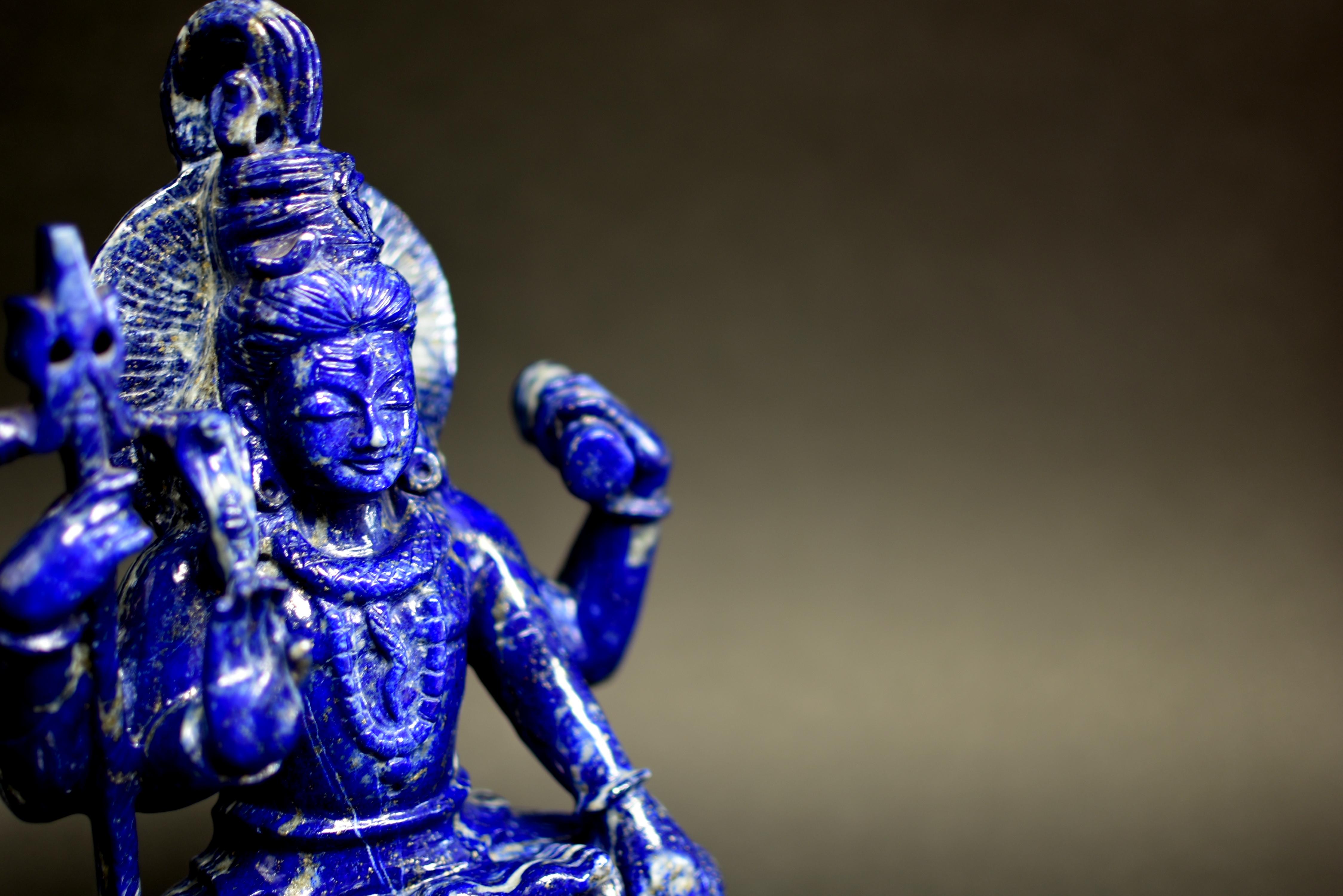Hand-Carved Lapis Lazuli Shiva Statue Natual Finest 8.5 lb For Sale