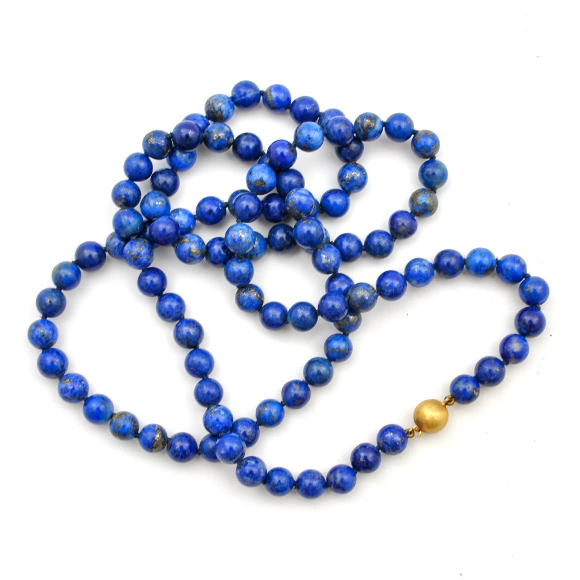 Lapis Lazuli Single Strand Gold Beaded Necklace In Good Condition In Rotterdam, NL