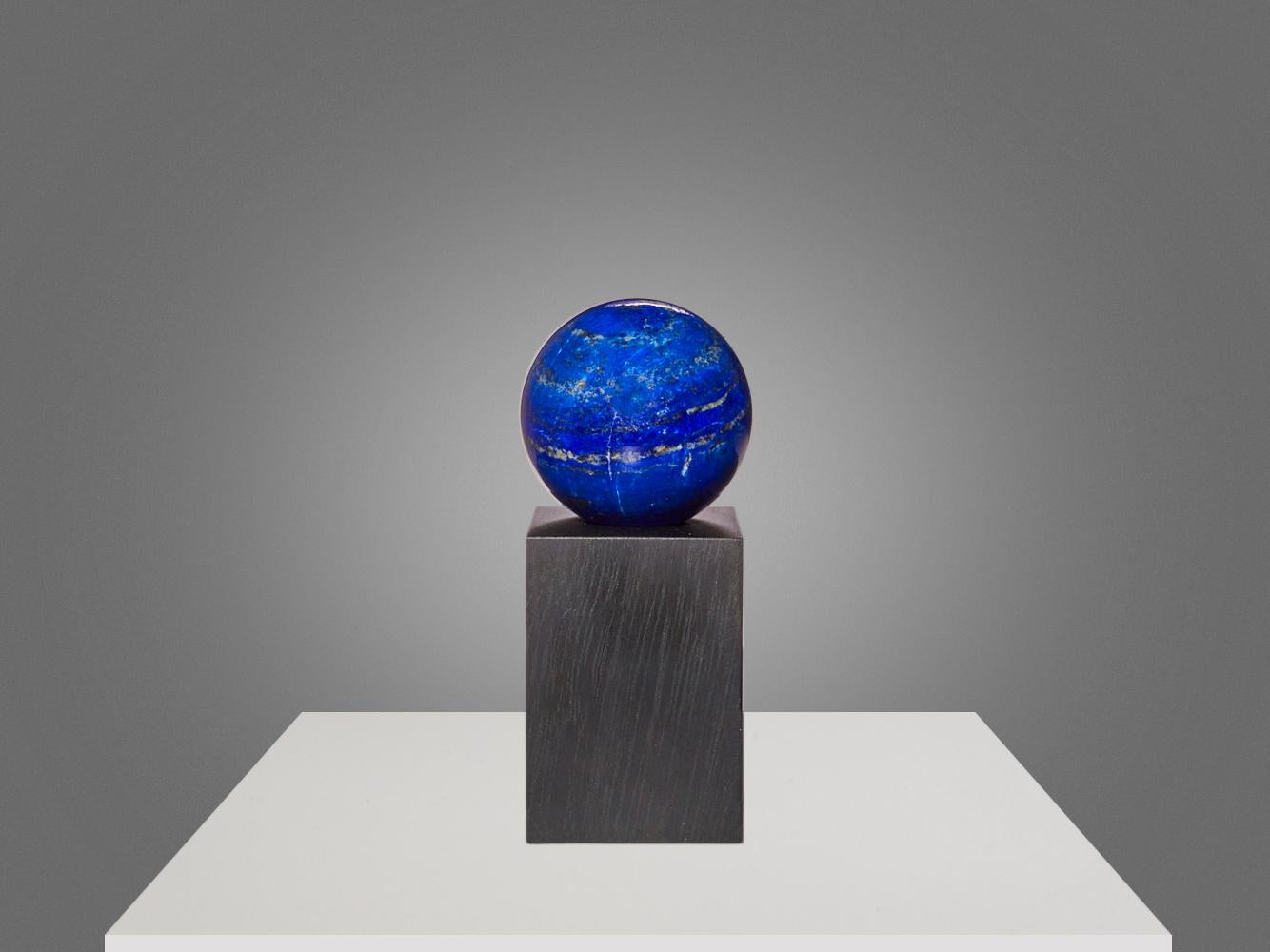 Lapis lazuli sphere For Sale 5