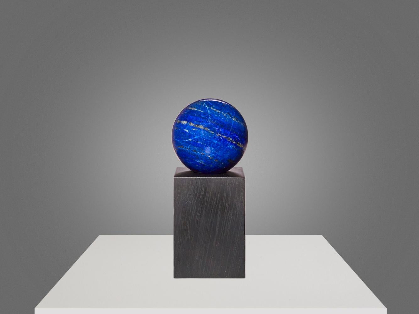 Lapis lazuli sphere For Sale 6