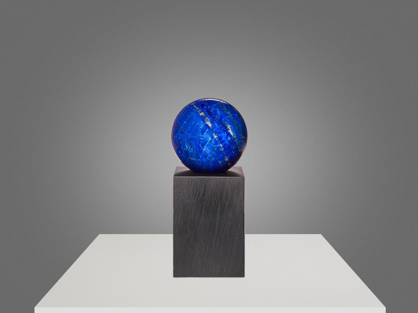Lapis lazuli sphere For Sale 7