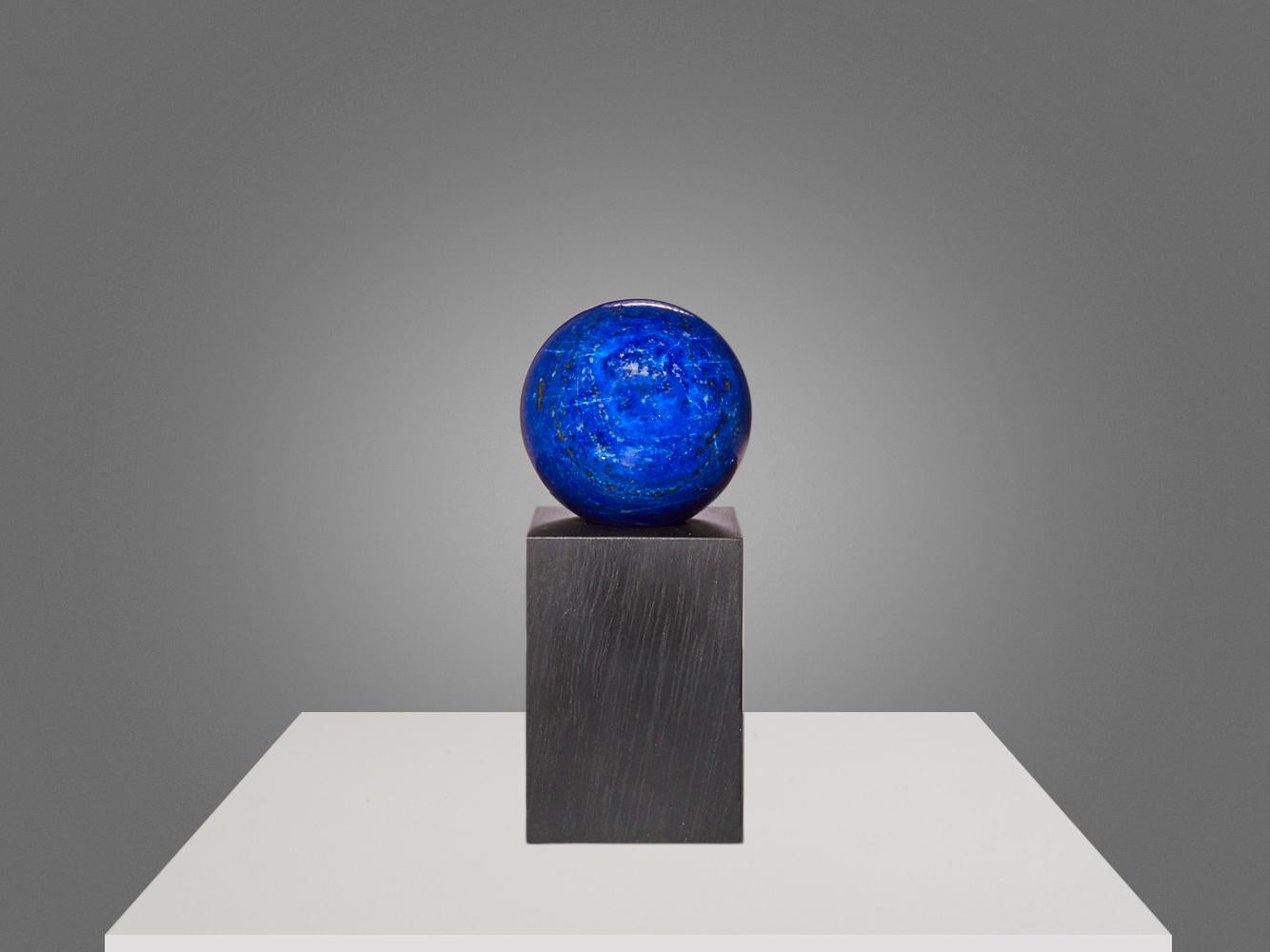 Lapis lazuli sphere For Sale 8
