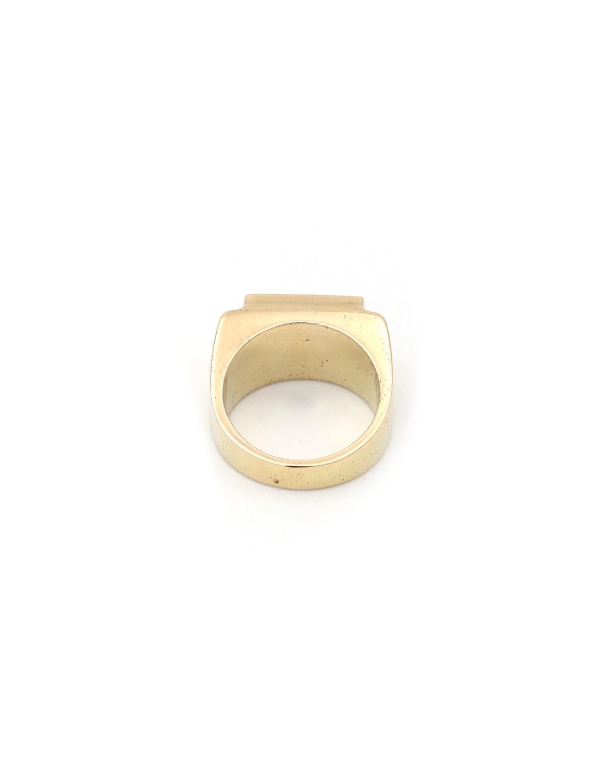 Mixed Cut Lapis lazuli tank ring, signet ring, pinky ring, in 18k gold For Sale