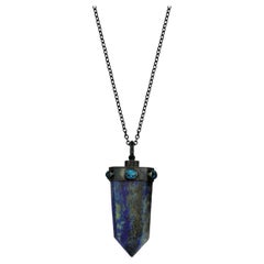 Silberne Lapislazuli-Obelisk-Halskette mit blauem Topas