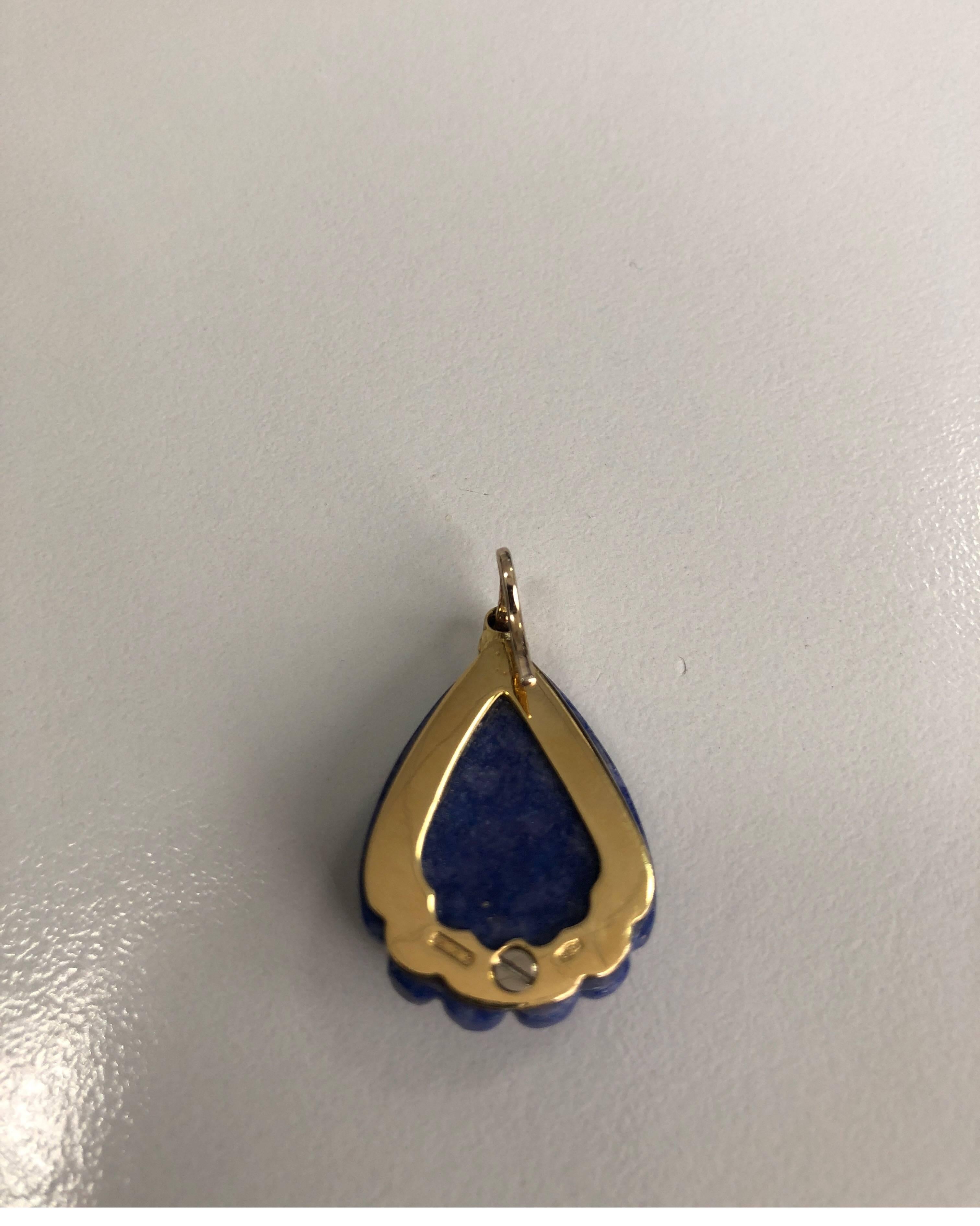 Lapis-Anhänger aus 18 Karat Gelbgold und weißem kleinen Diamanten für Damen oder Herren im Angebot