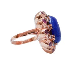 Lapis, rubis, diamants, bague en or rose et argent.