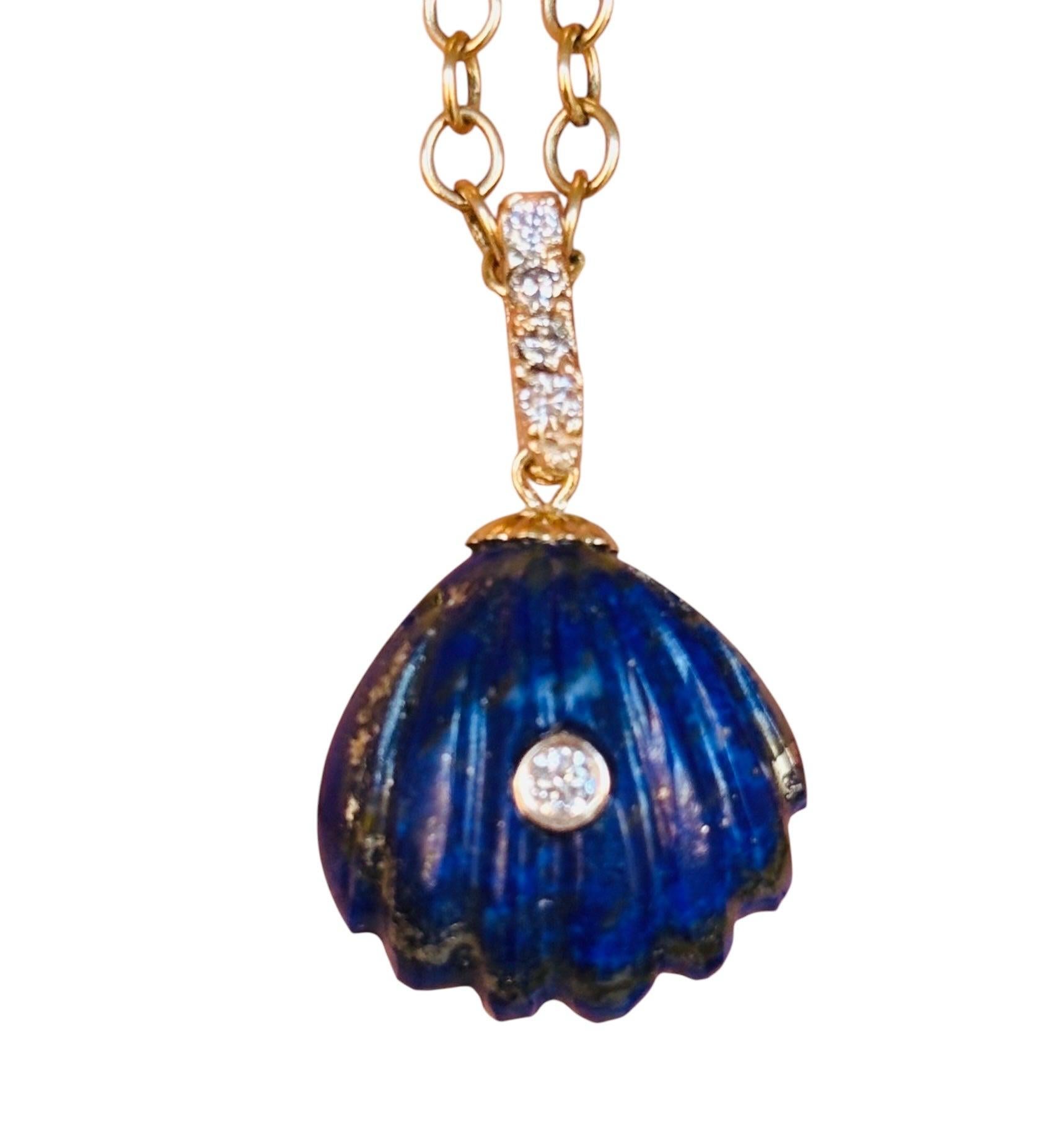 Ciondolo a forma di conchiglia in LAPIS con diamanti e oro 14k in vendita 5