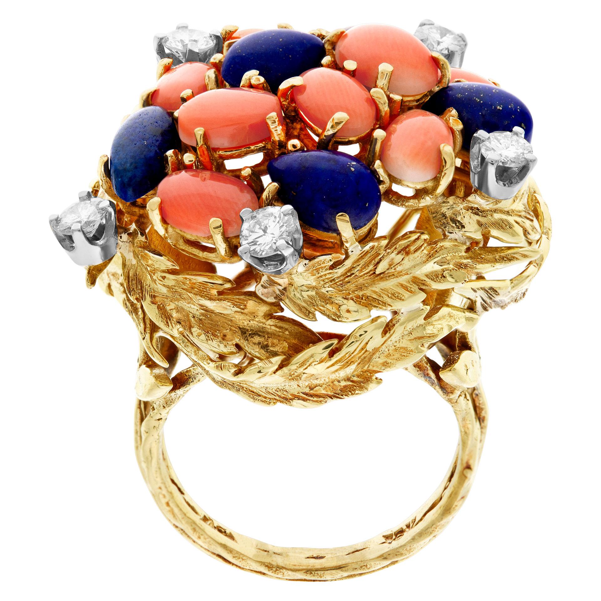 Lapiz Lazuli & Coral Garden Ring in 18k Yellow Gold with Diamond Accents In Excellent Condition For Sale In Surfside, FL