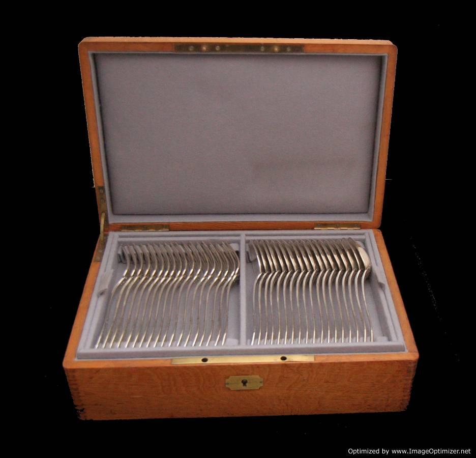 Lapparra - 111 pièces  Ensemble de couverts français anciens en argent sterling - Service pour 18 personnes en vente 3