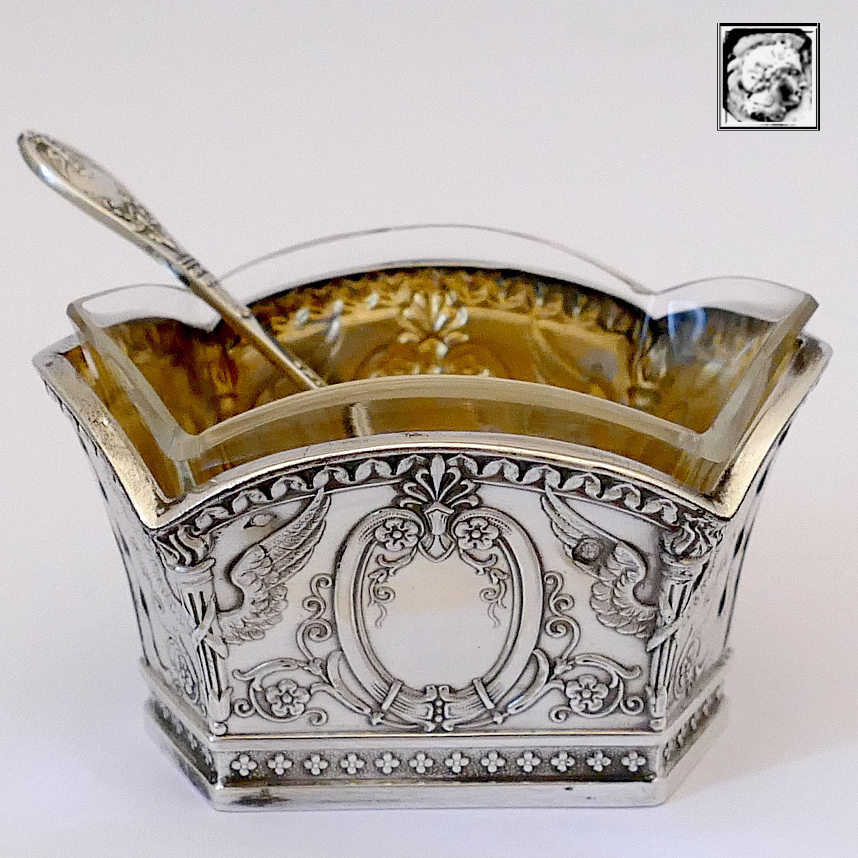 Early 20th Century Lapparra Masterpiece French Sterling Silver 4 Salt Cellars, Original Box, Empire For Sale