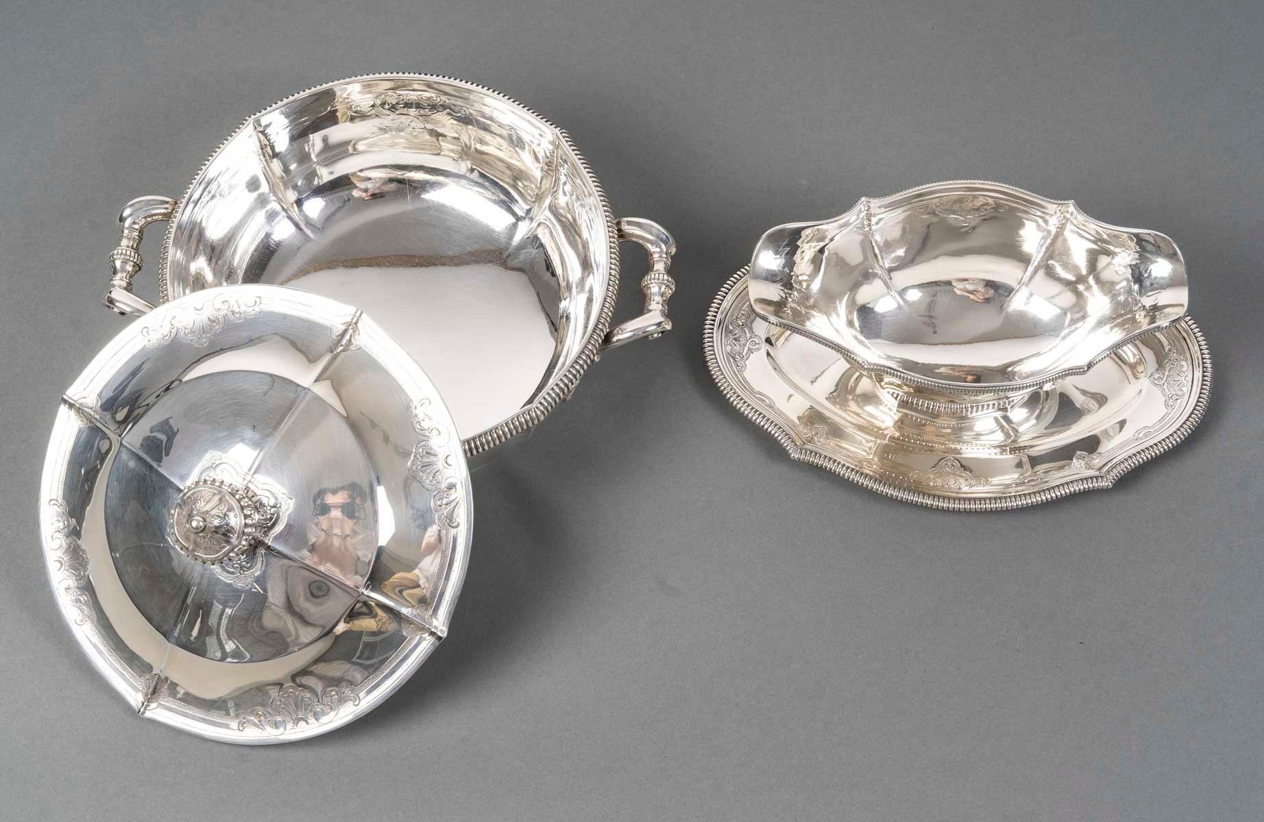 Lapparra - Plato para verduras y salsera de plata maciza Circa S. XIX en venta 3