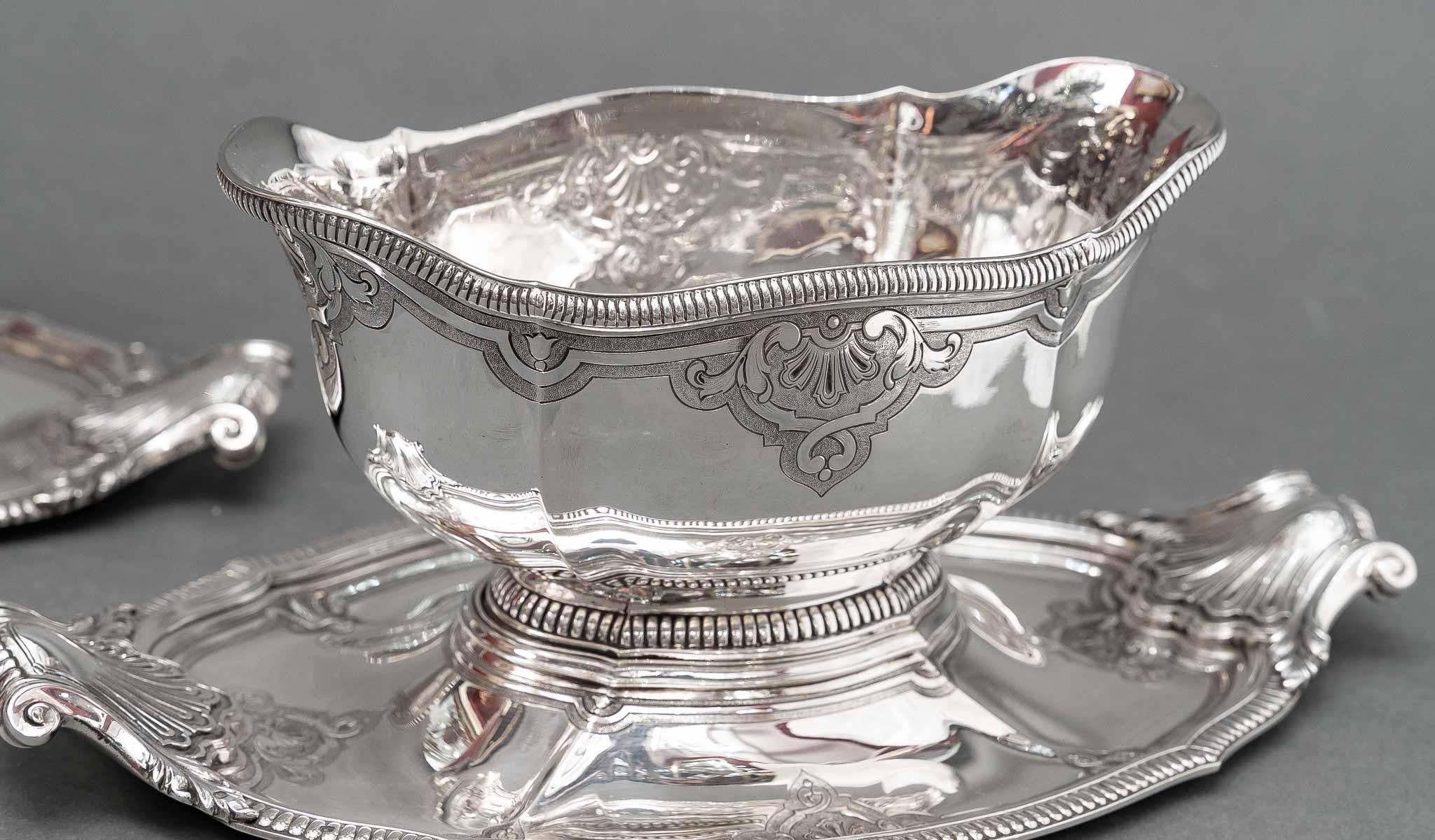 French Lapparra - Vegetable Dish And Sauce Boat In Solid Silver Circa 19th Century For Sale
