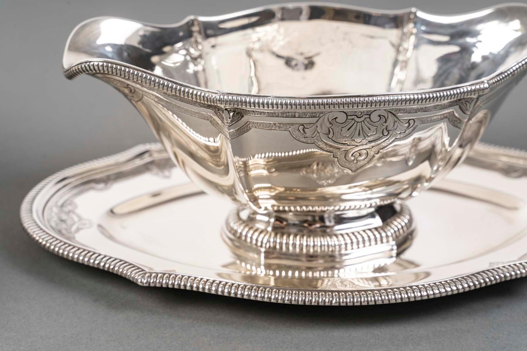 Lapparra - Vegetable Dish And Sauce Boat In Solid Silver Circa 19th Century In Excellent Condition For Sale In SAINT-OUEN-SUR-SEINE, FR