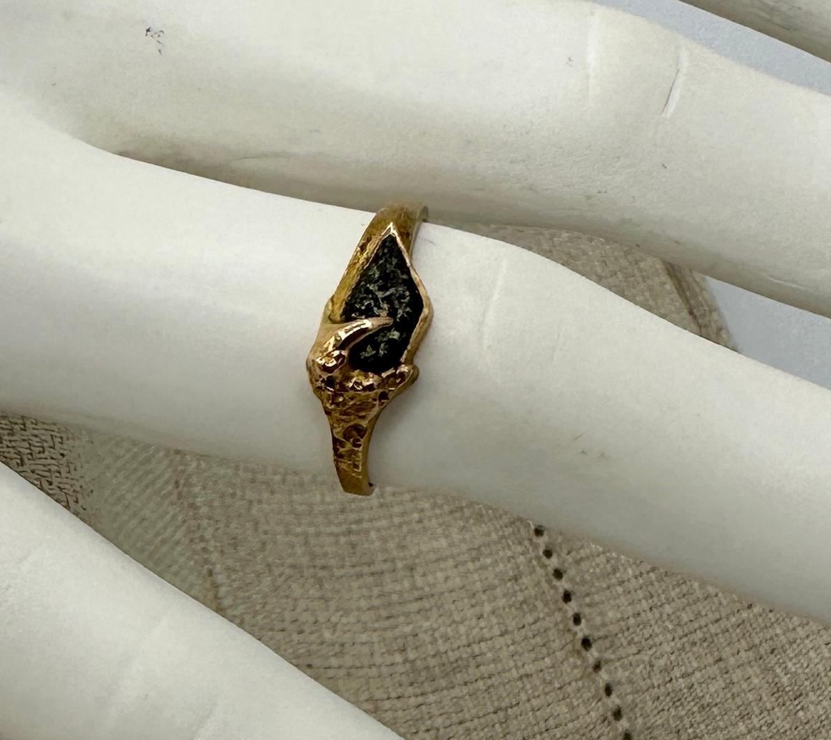 Lapponia Calcite Ring 14 Karat Gold Finland Mid-Century Scandinavian Brutalist In Excellent Condition For Sale In New York, NY