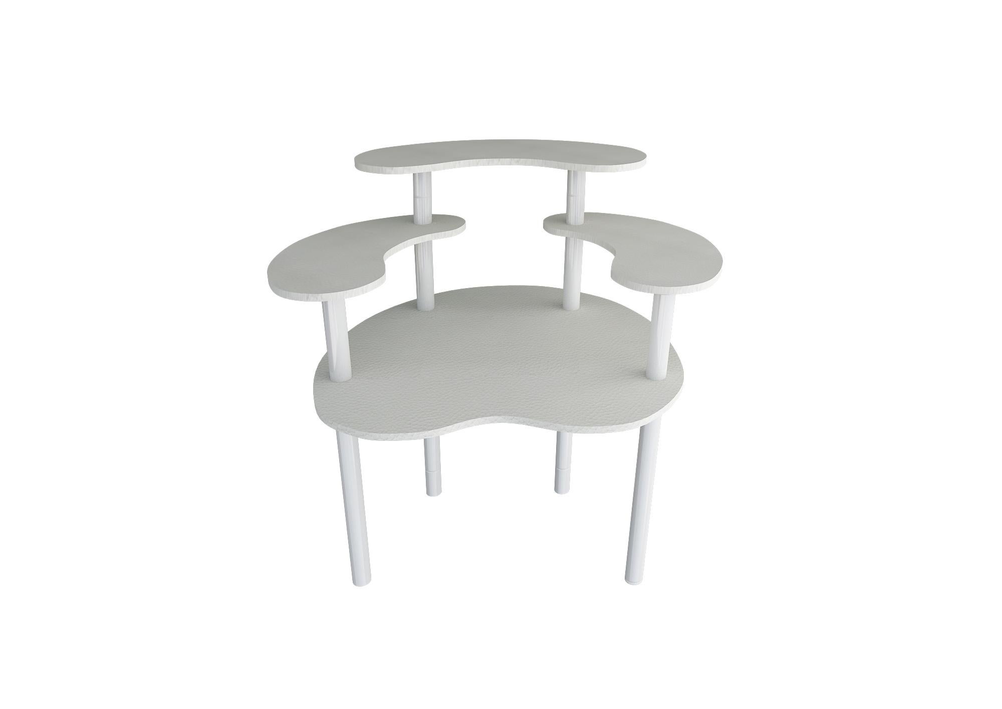 Silla Alffie beige lacada de Melis Tatlicibasi
Dimensiones: Ancho 55 x Ancho 55 x Alto 80 cm
Materiales: Laquared Beige. 

También disponible en latón pintado, plata u oro, negro lacado o beige y madera natural.

Melis Tatlicibasi es una diseñadora