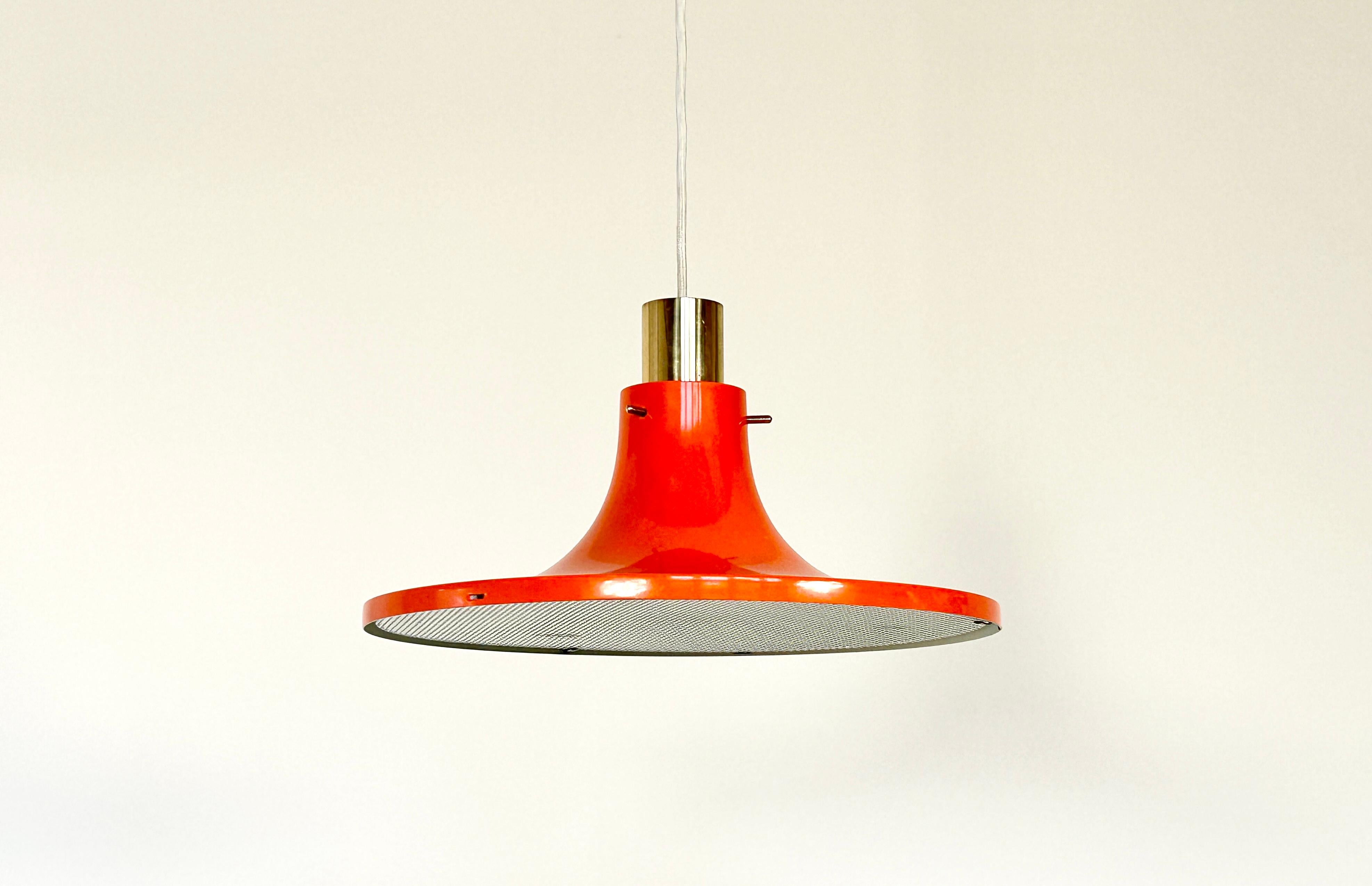 Mid-Century Modern Lampe à suspension laquée Hans Agne Jakobssen AB Markaryd, années 1960 en vente