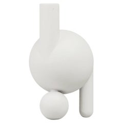 Vase « Baby Chicken » Lara Bohinc, porcelaine, sculptural, couleur blanche, en stock