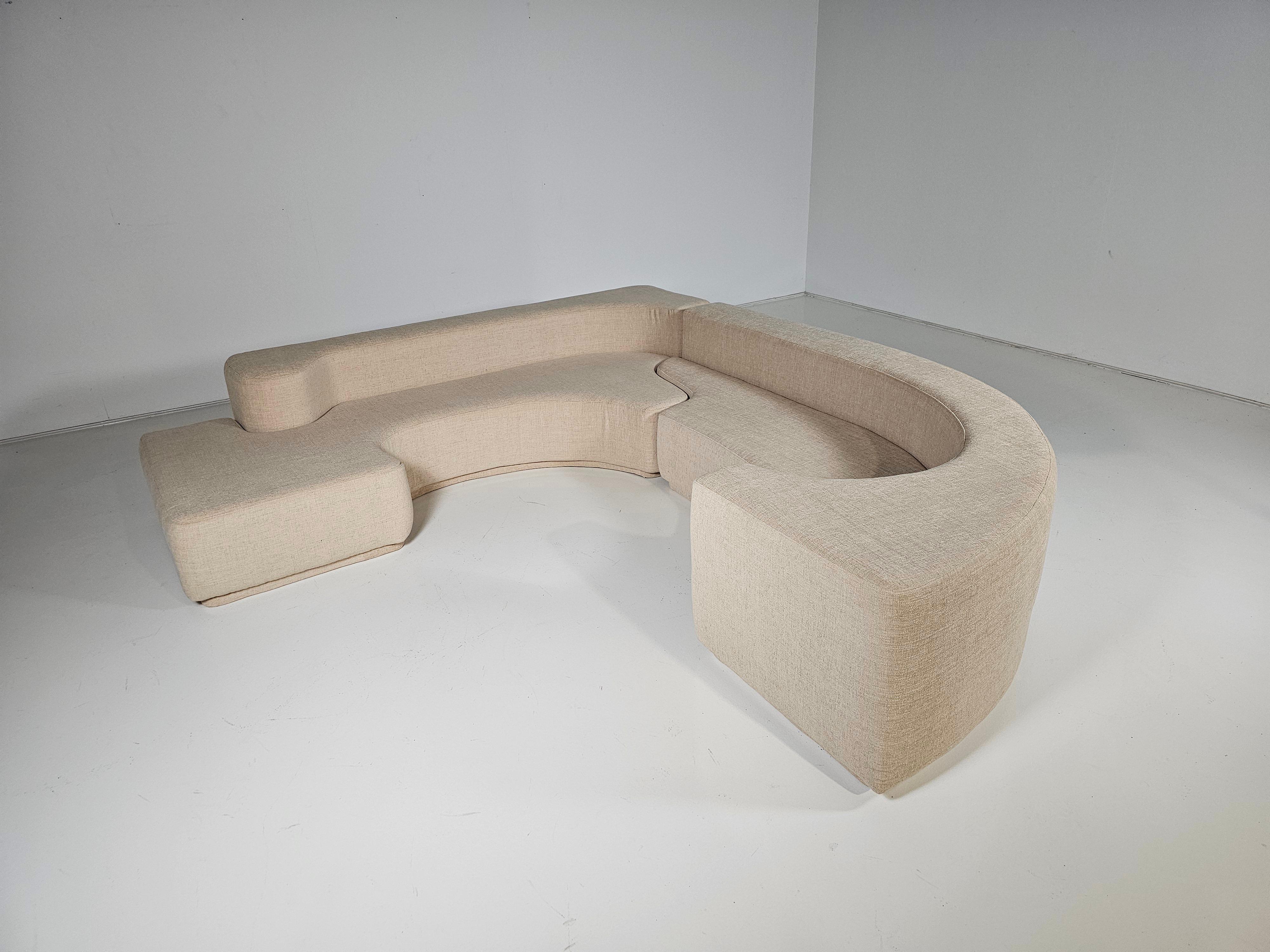 Lara Sofa in beige chenille by Pamio, Toso and Massari for Stilwood, Italy, 1960 In Good Condition In amstelveen, NL